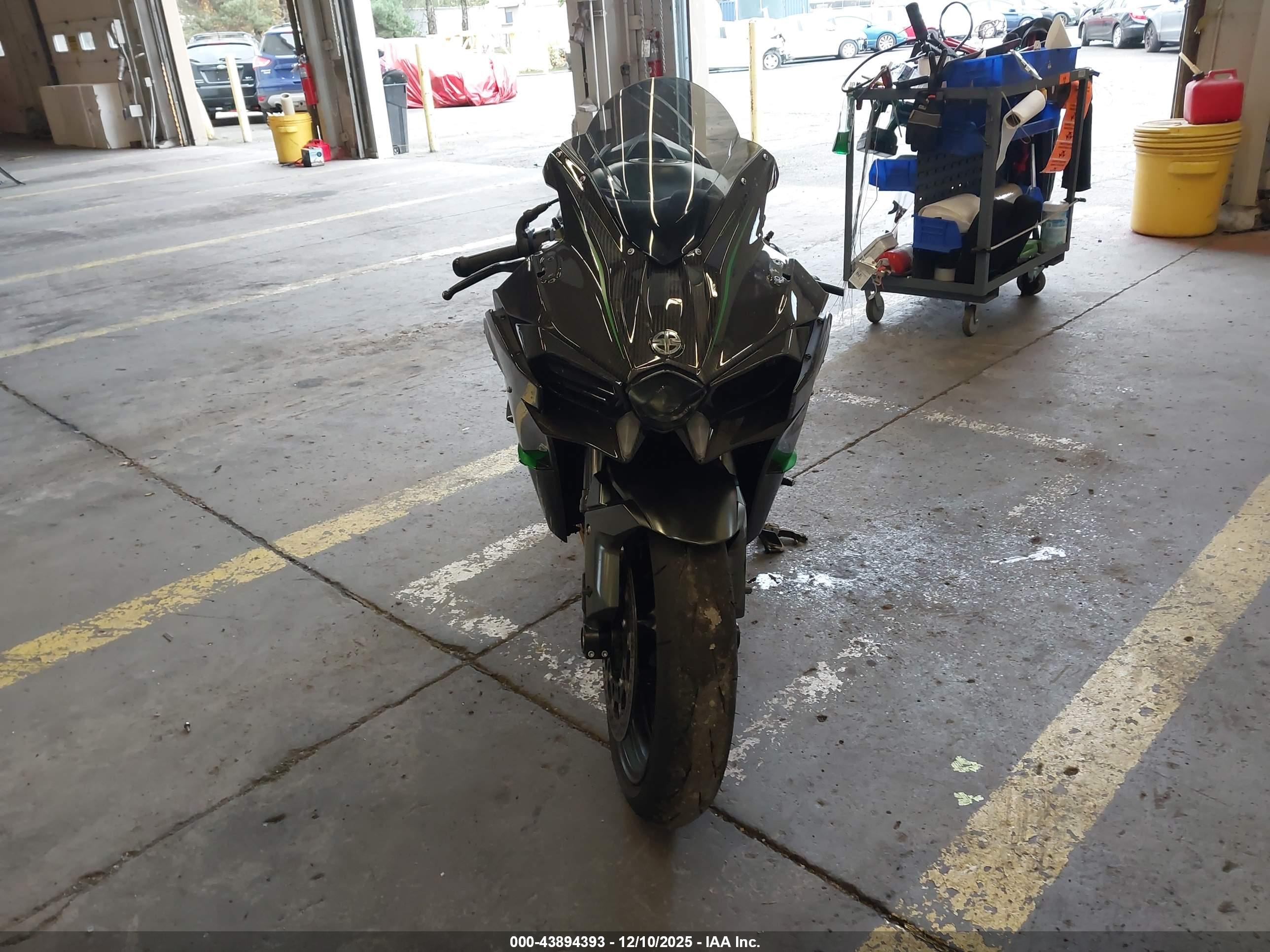 KAWASAKI ZX1002 image 5