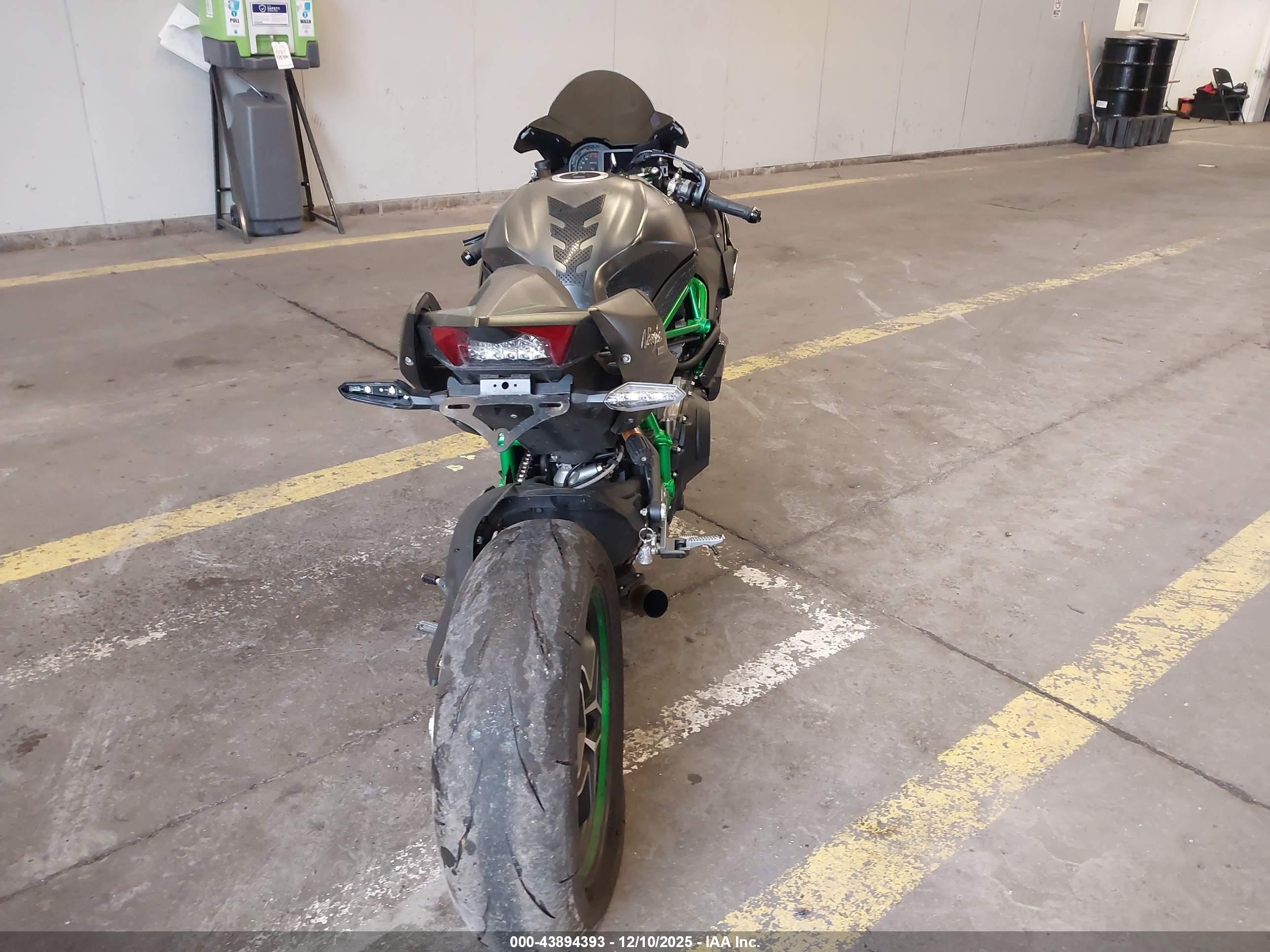 KAWASAKI ZX1002 image 6
