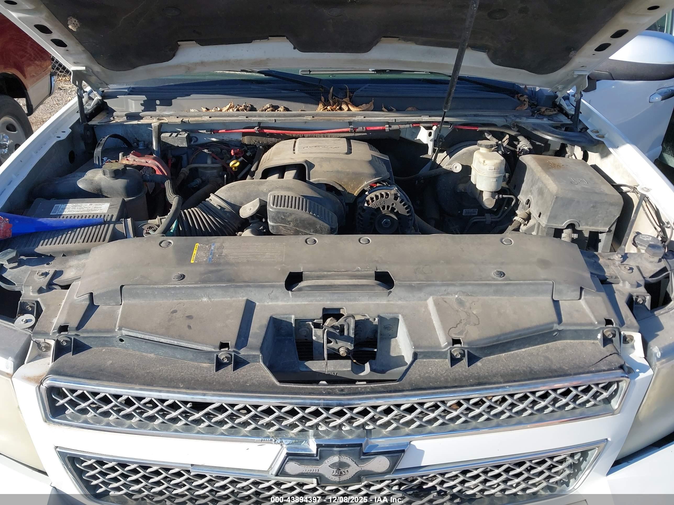 CHEVROLET TAHOE image 10