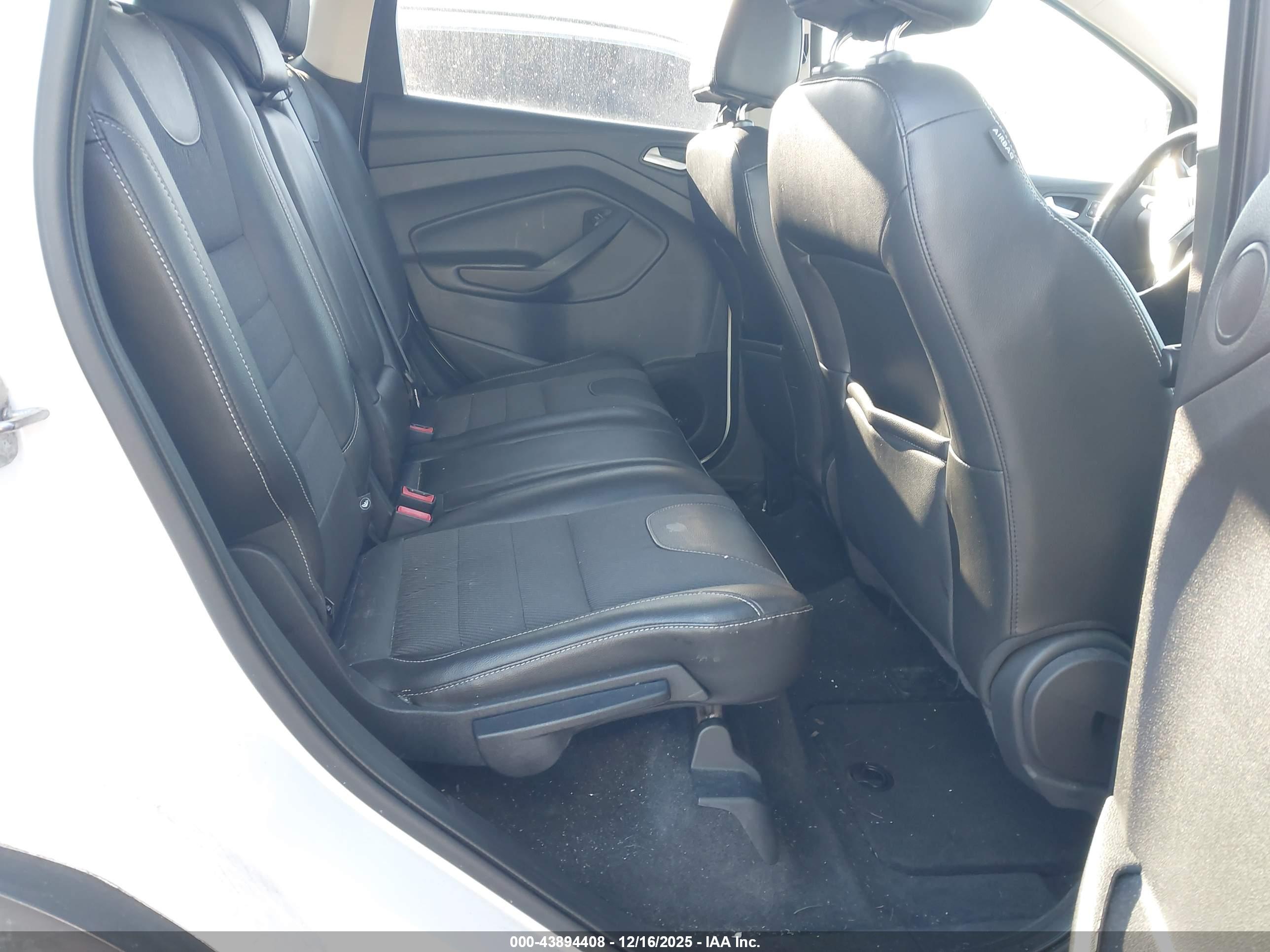 FORD ESCAPE image 8
