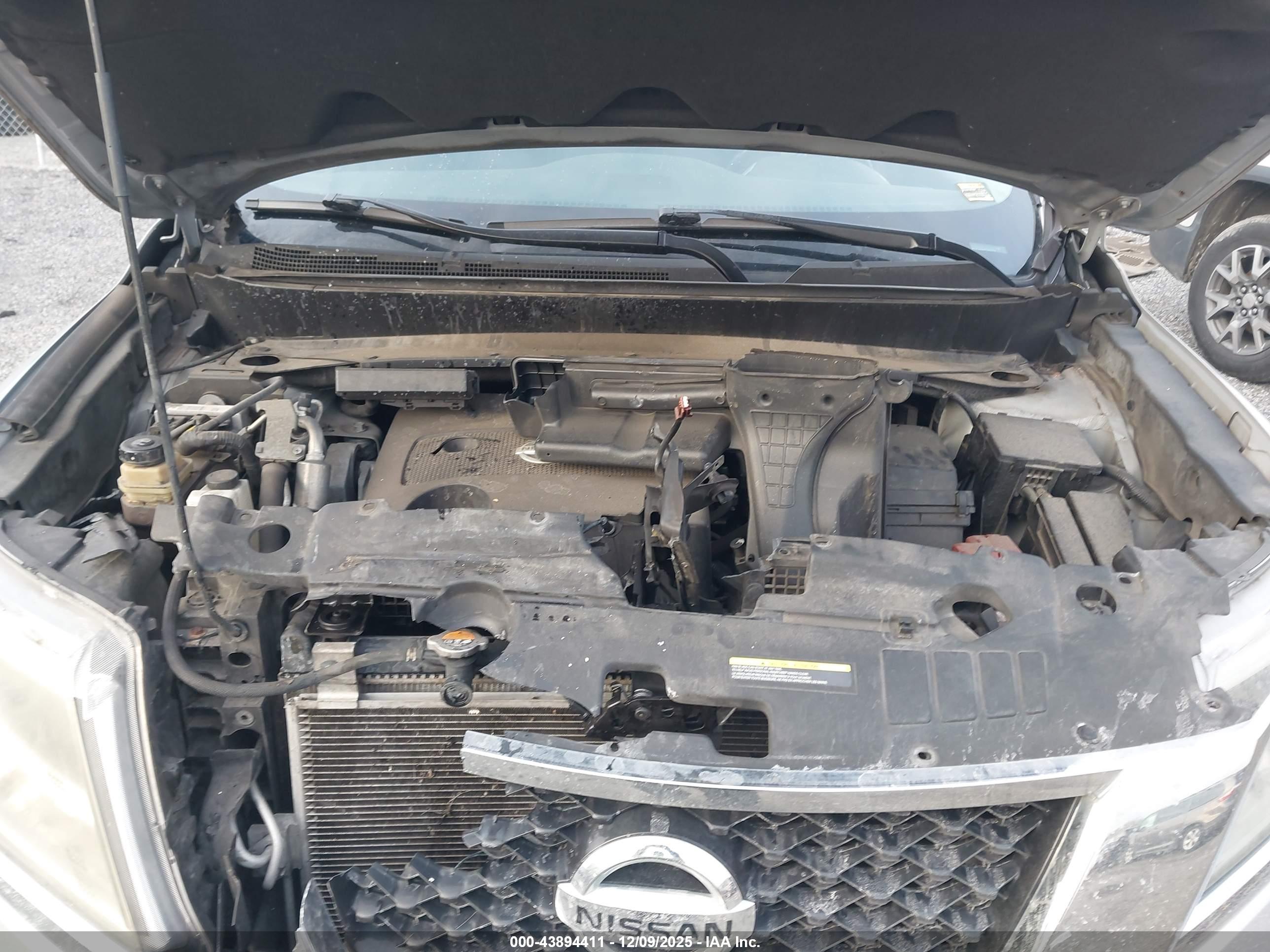 NISSAN PATHFINDER image 10
