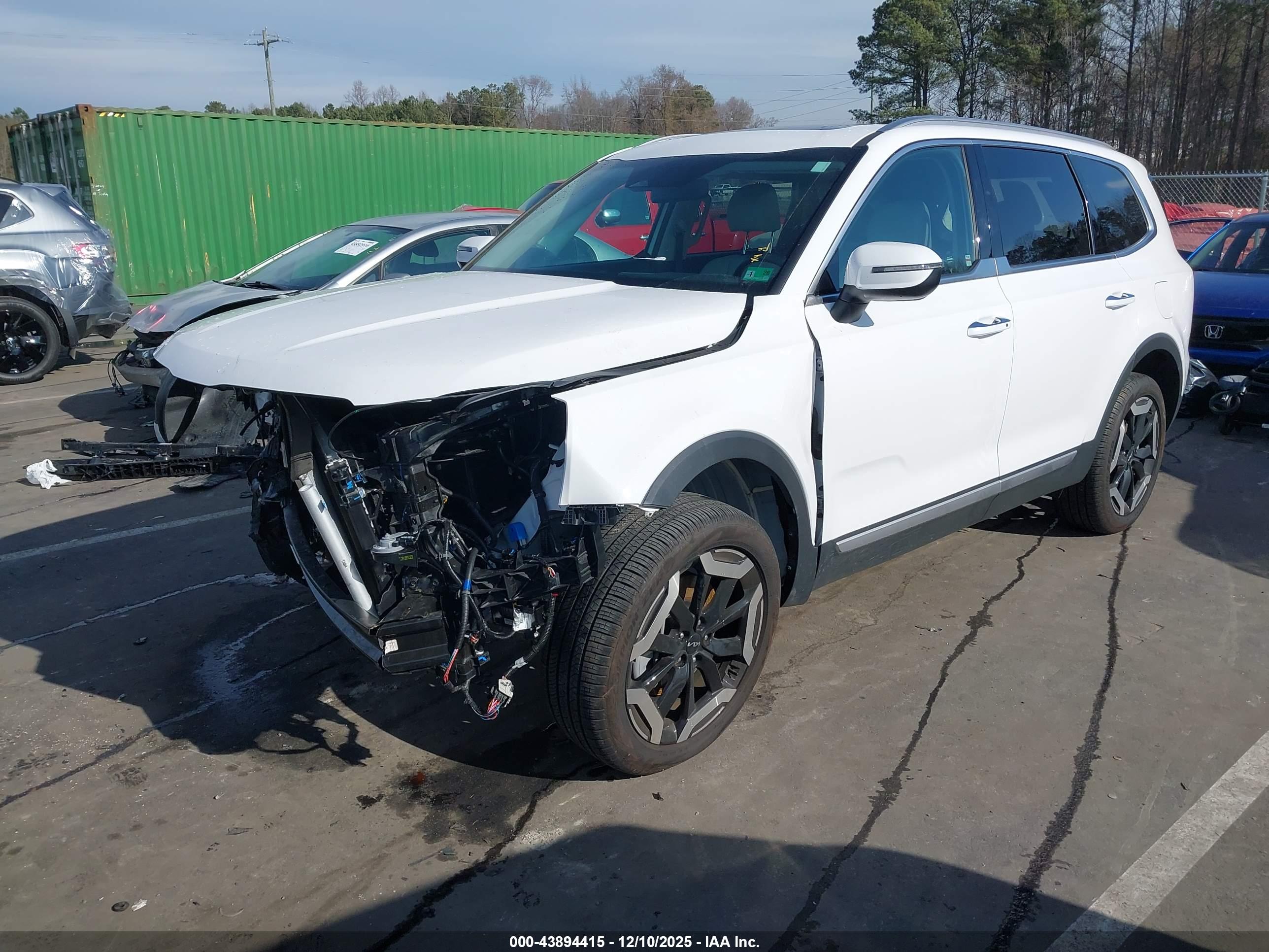 KIA TELLURIDE image 2