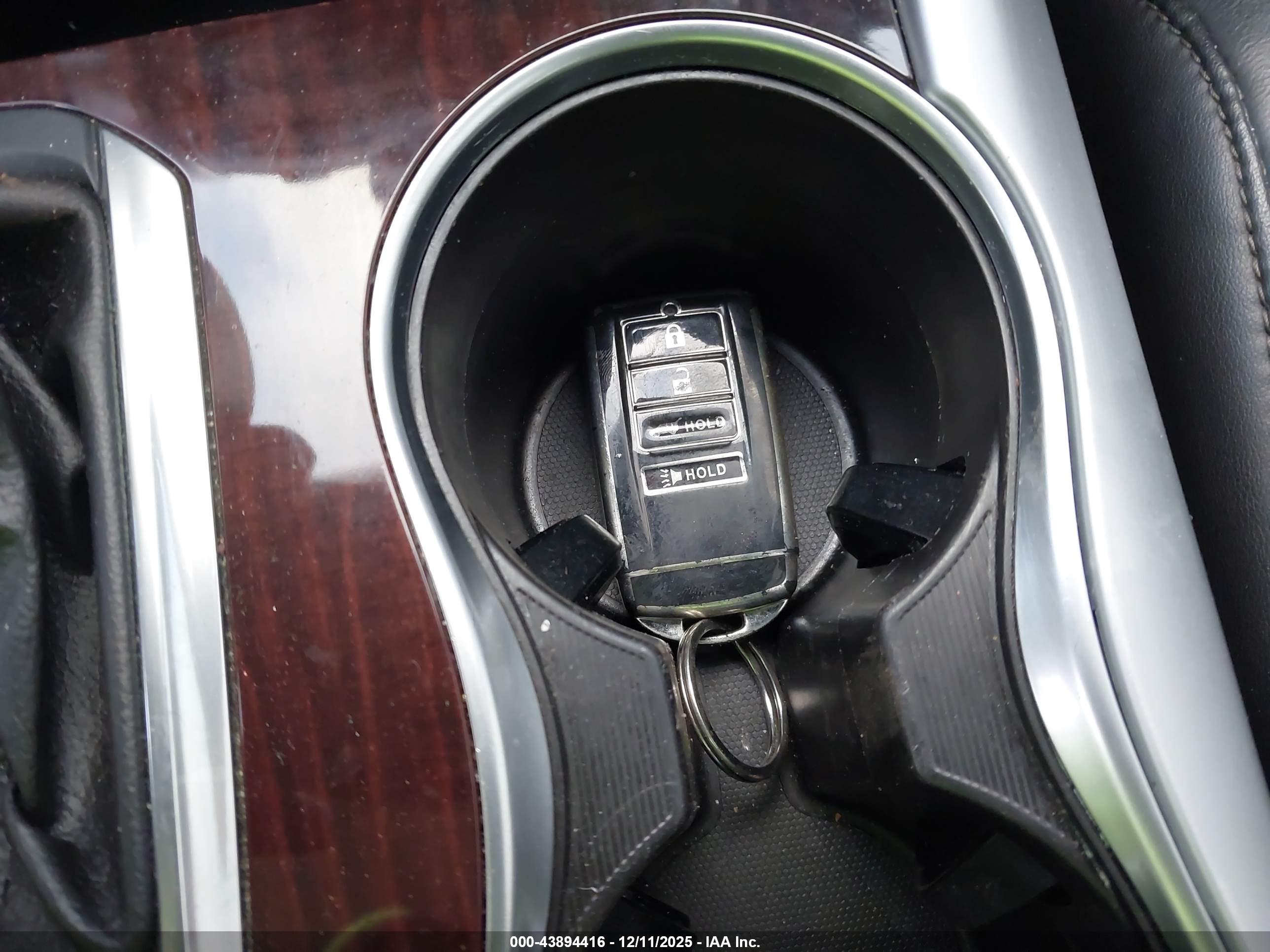 ACURA TLX image 11