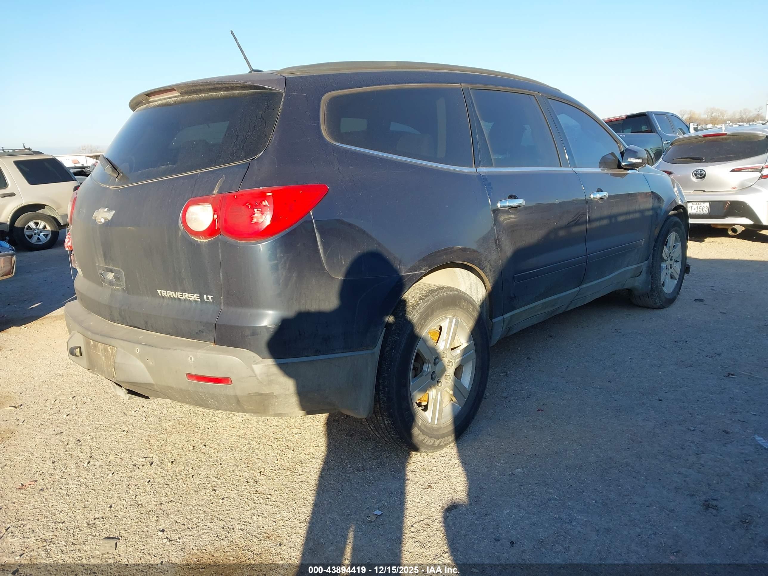 CHEVROLET TRAVERSE image 4