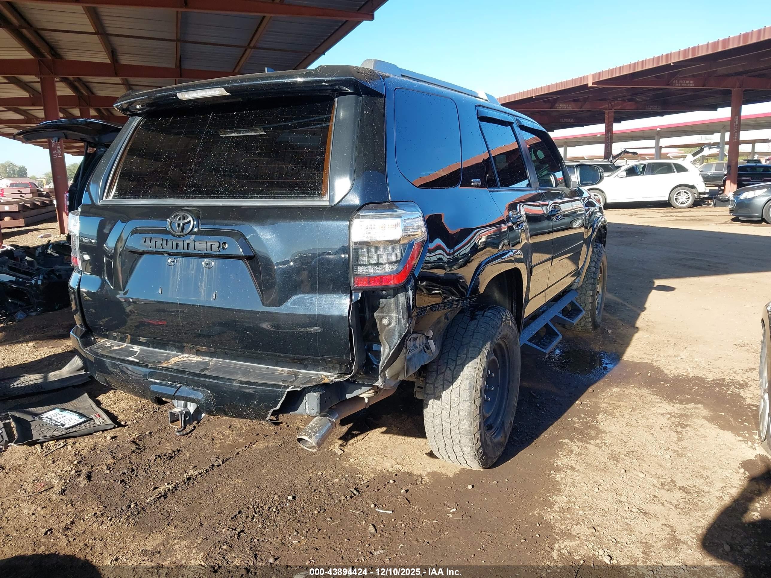TOYOTA 4RUNNER image 4