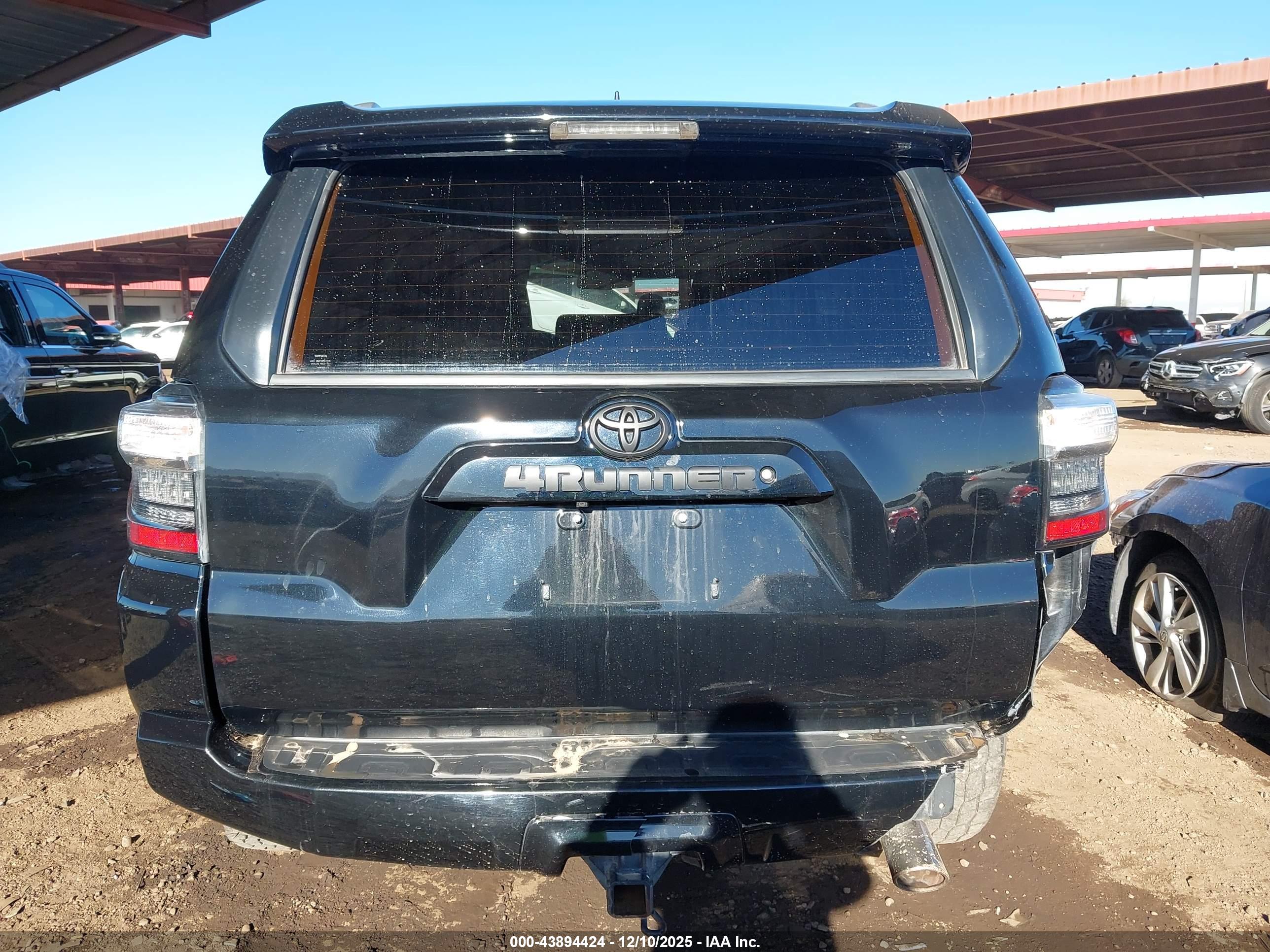 TOYOTA 4RUNNER image 6