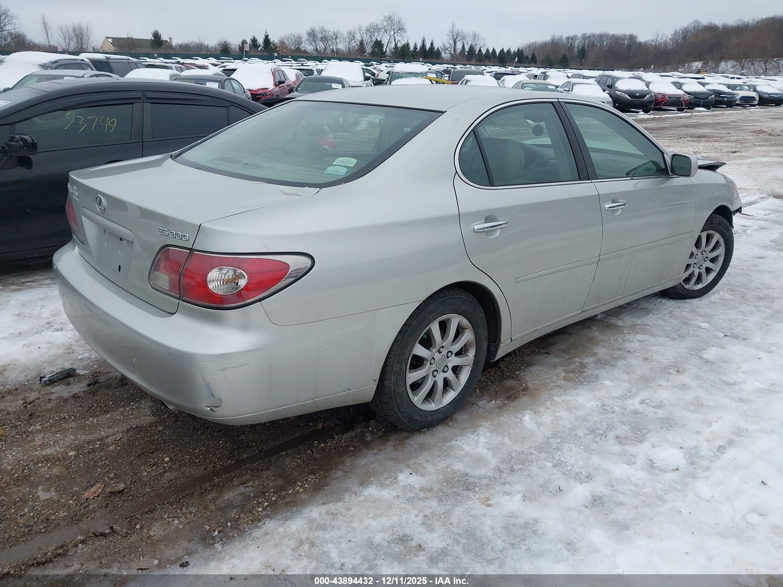 LEXUS ES image 4