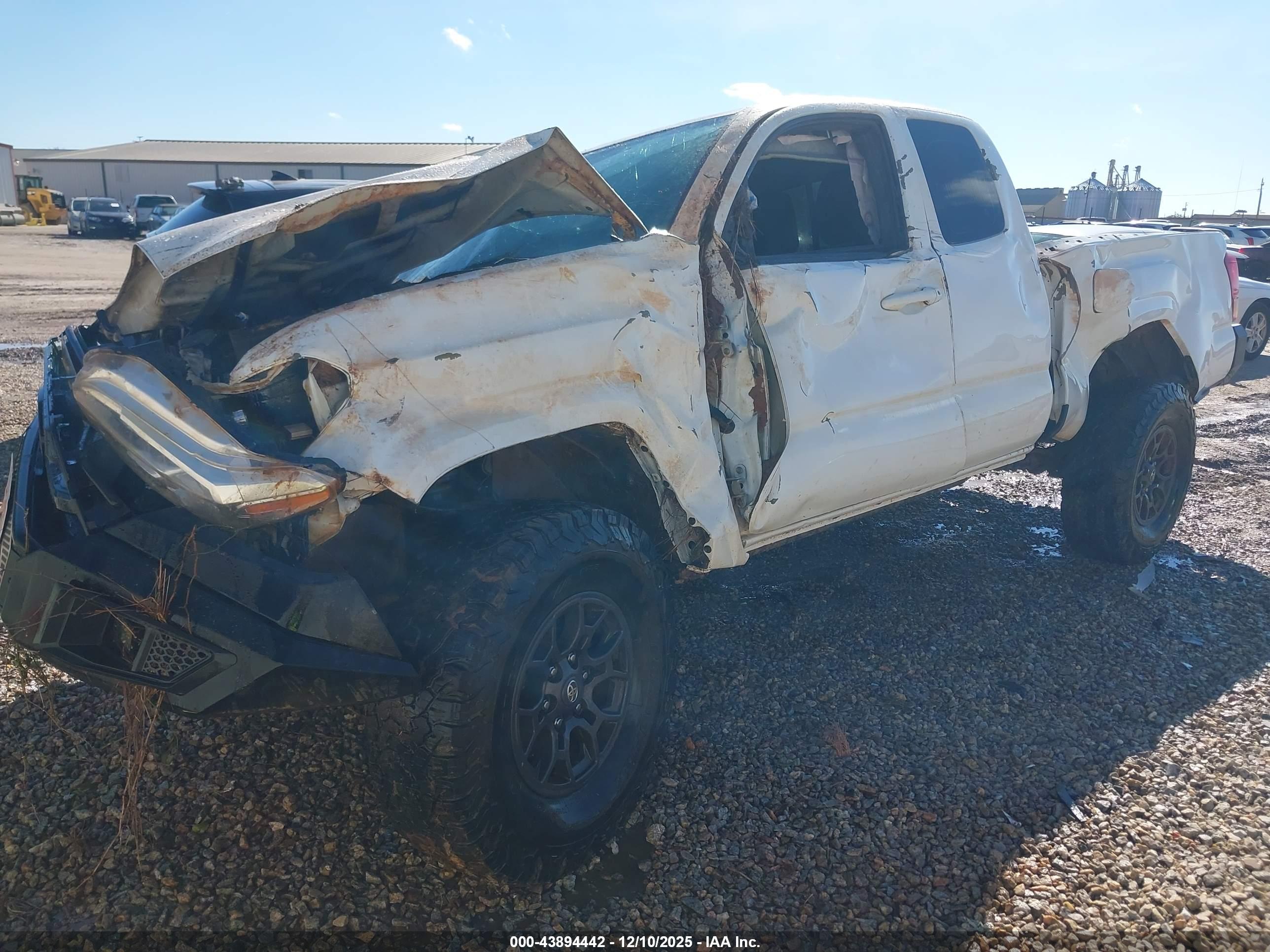 TOYOTA TACOMA image 2