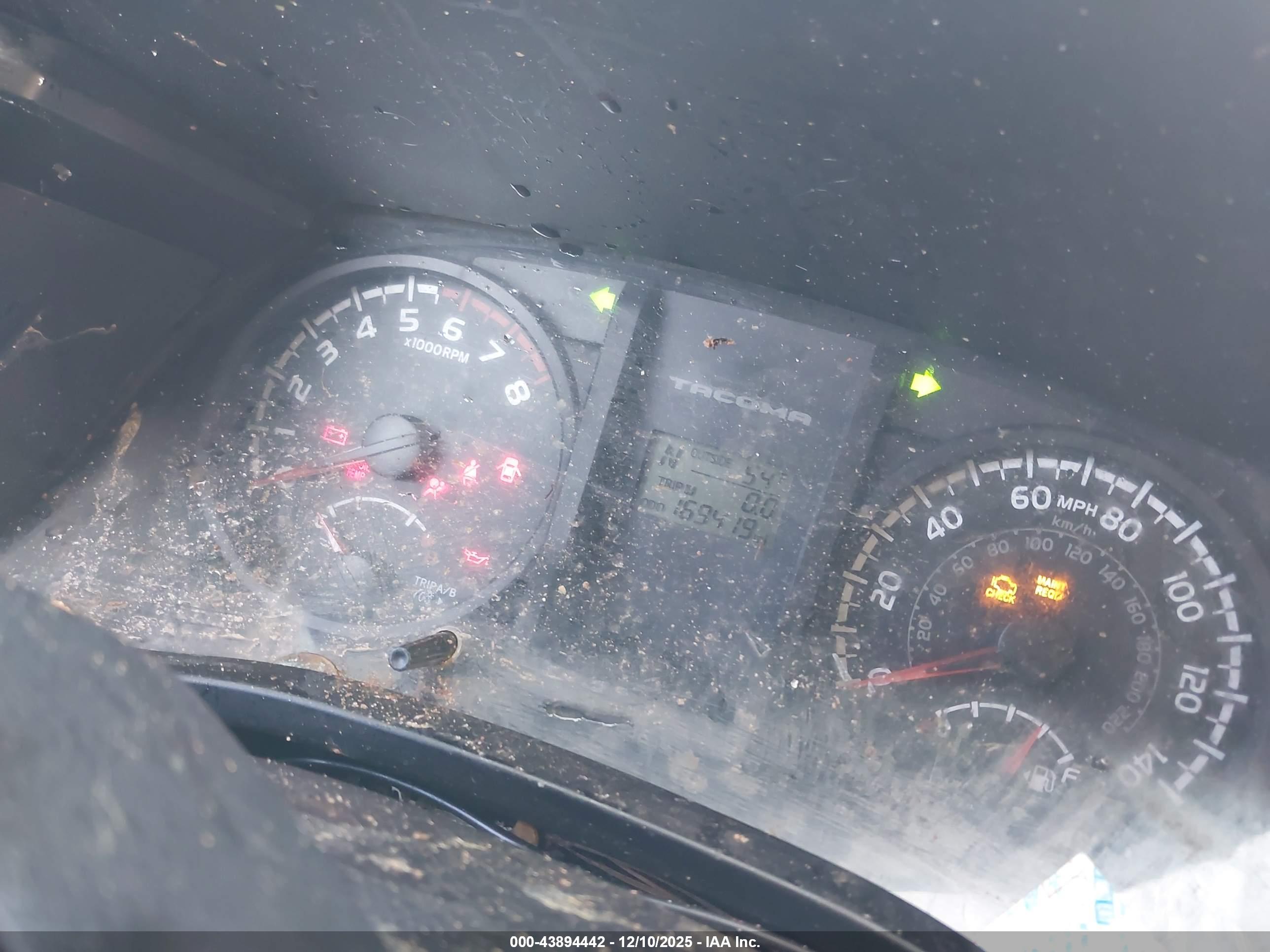TOYOTA TACOMA image 7
