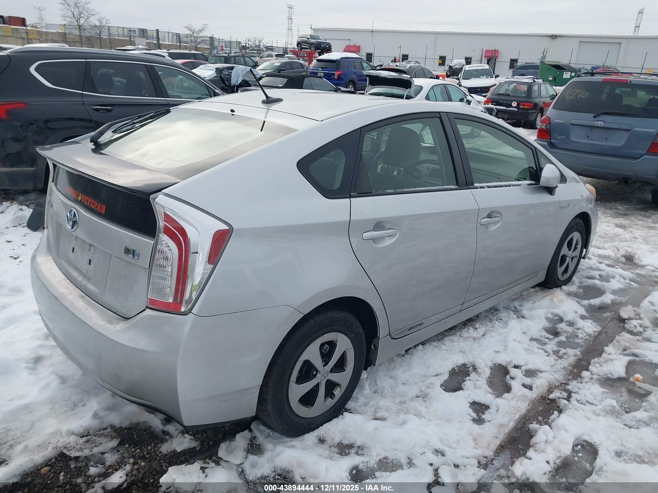 TOYOTA PRIUS image 4