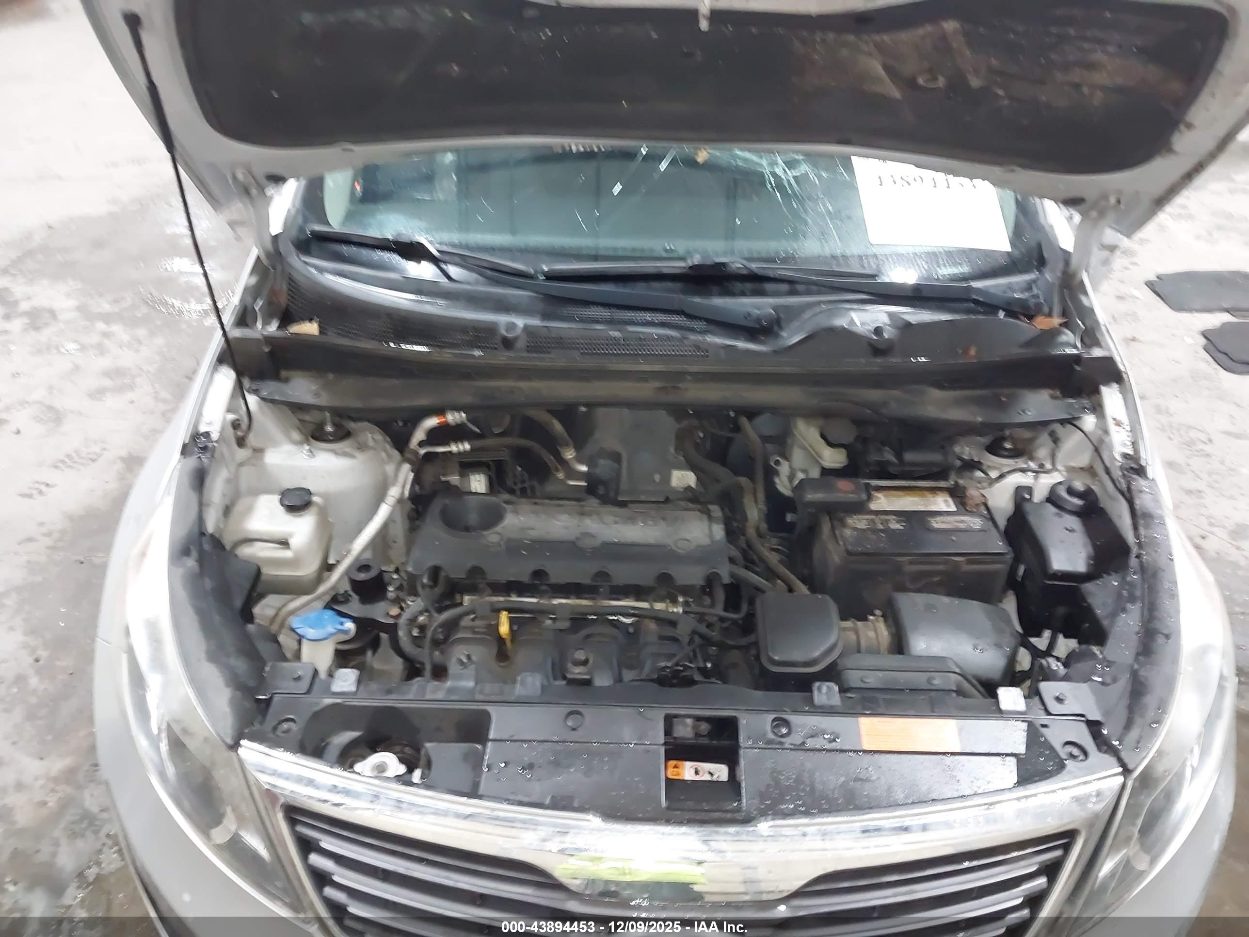 KIA SPORTAGE image 10