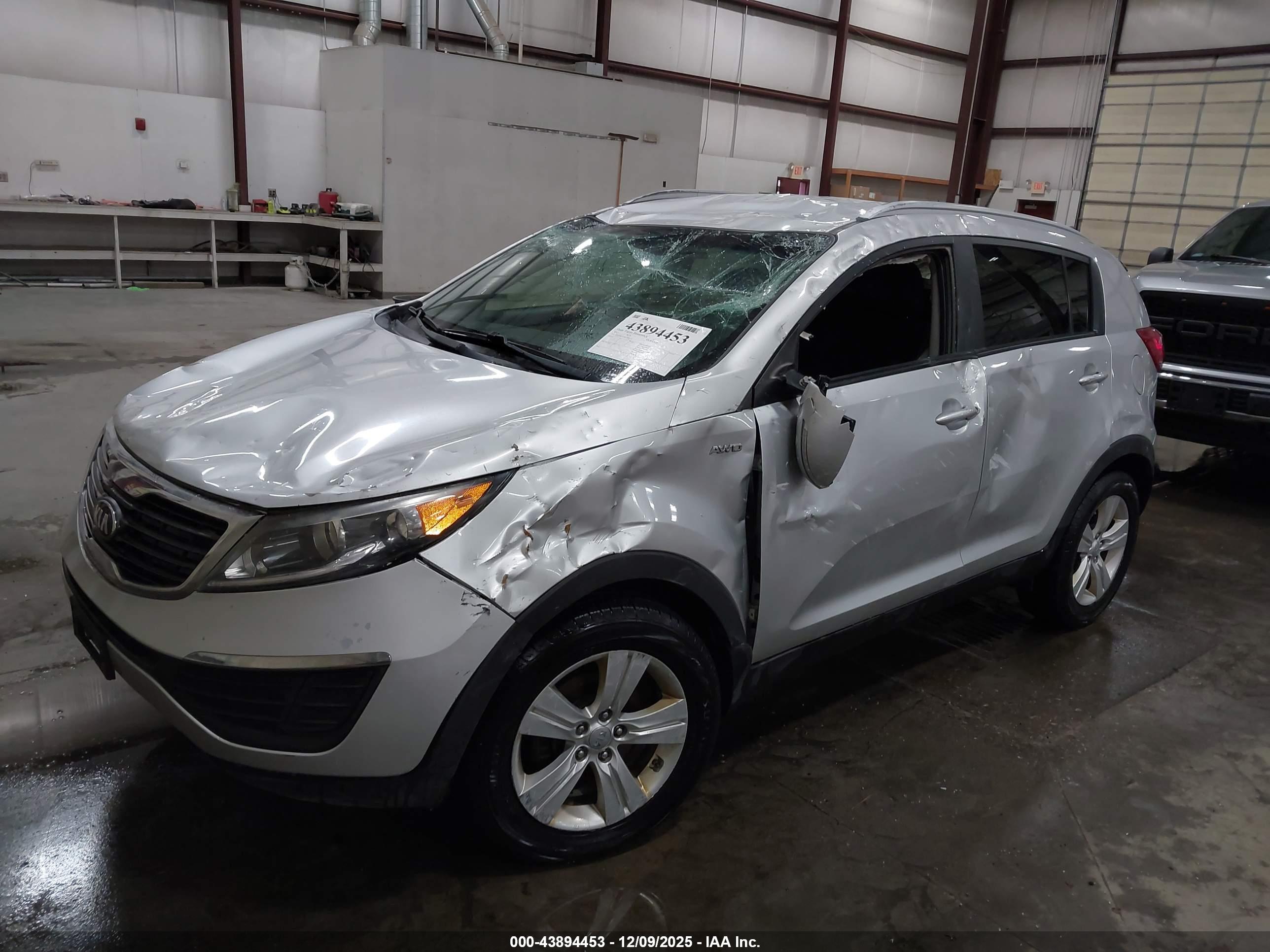KIA SPORTAGE image 2