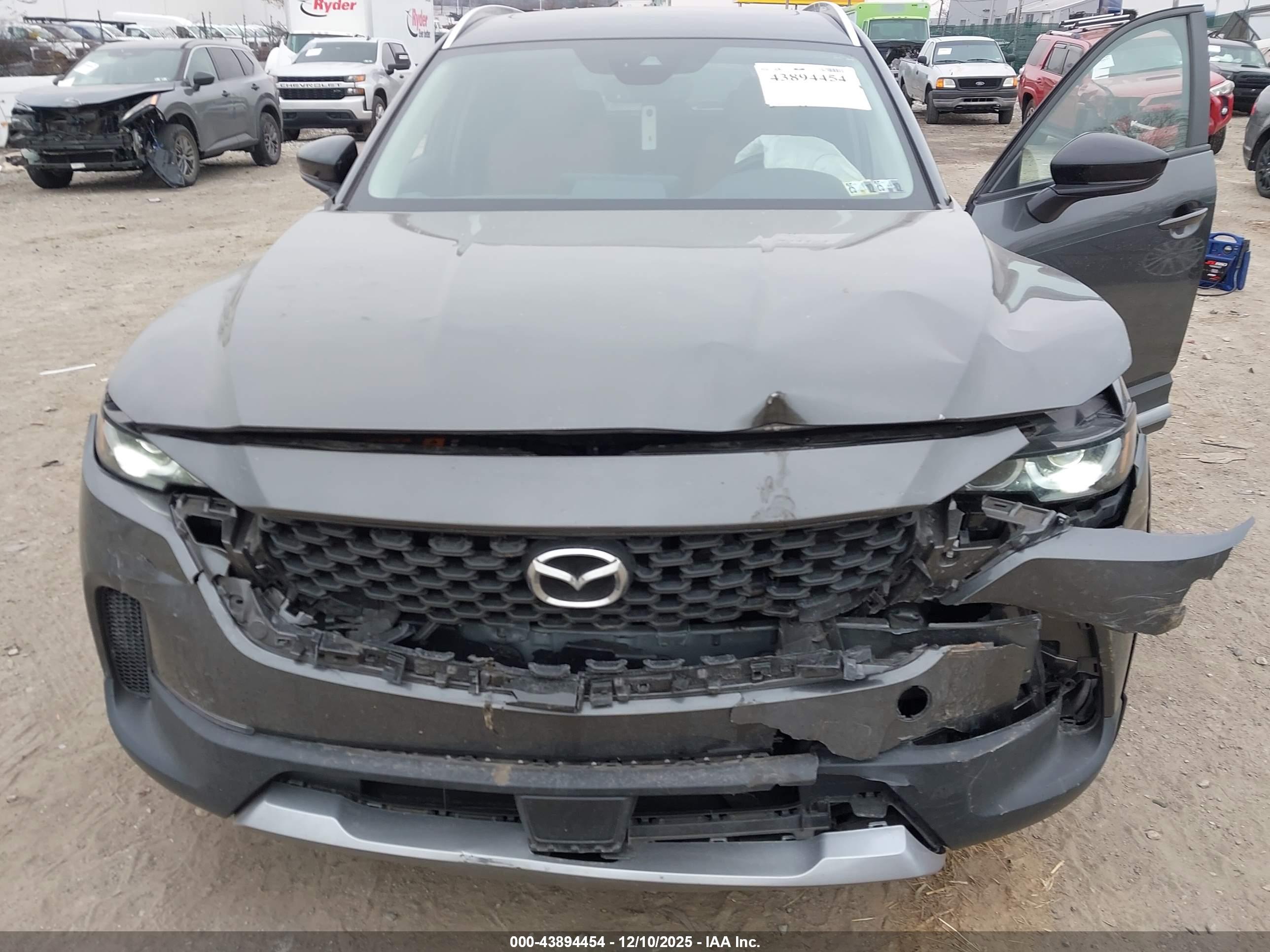 MAZDA CX-50 image 10