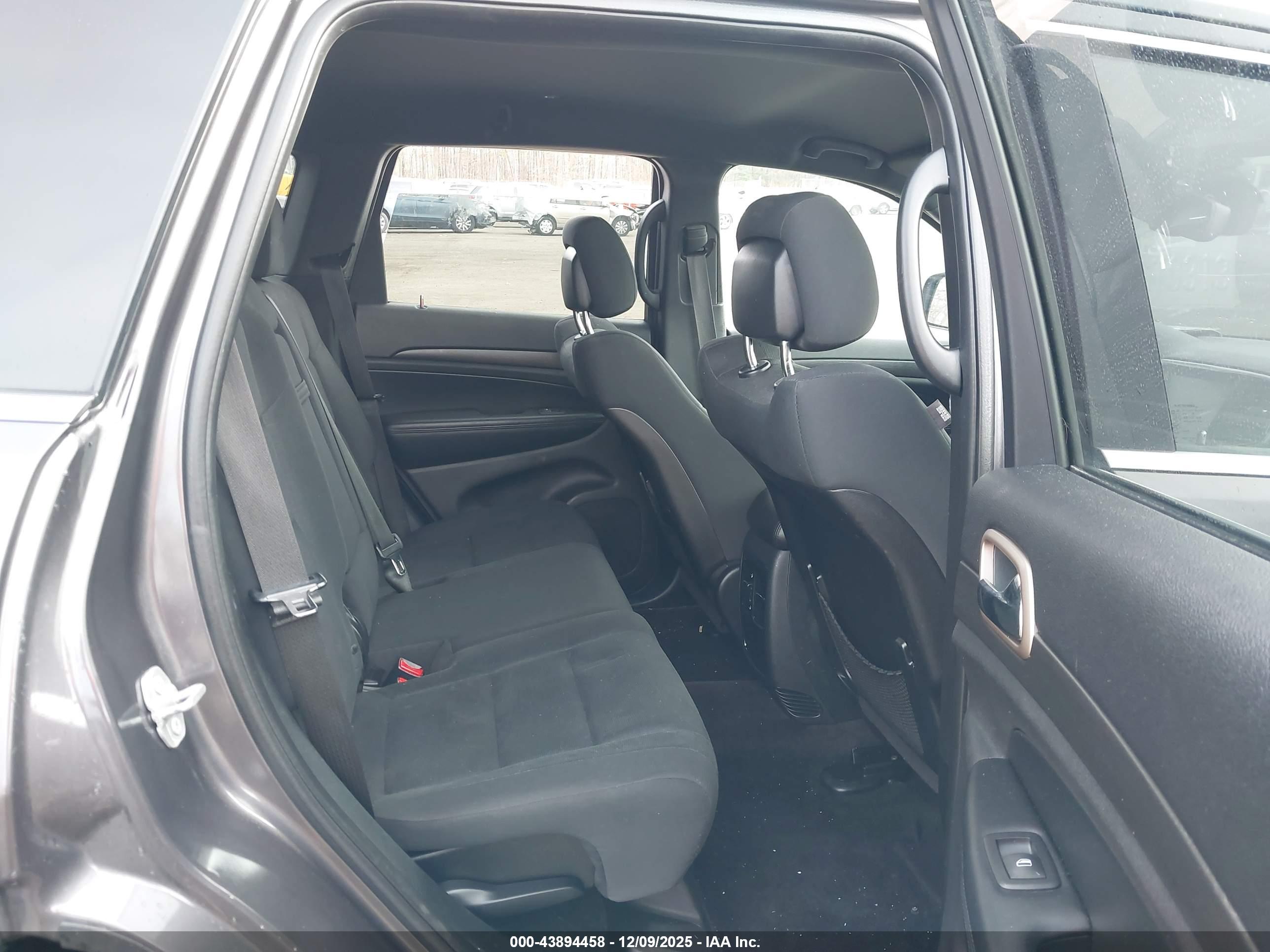 JEEP GRAND image 8
