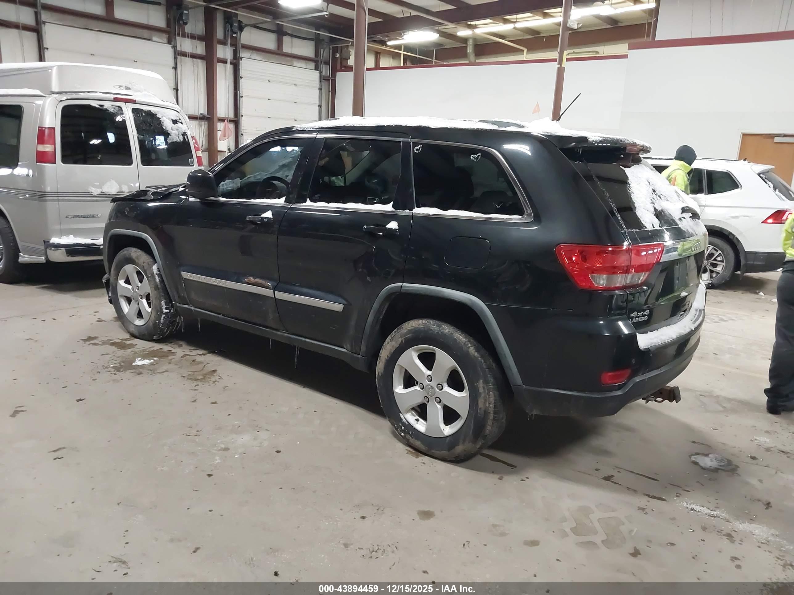 JEEP GRAND image 3