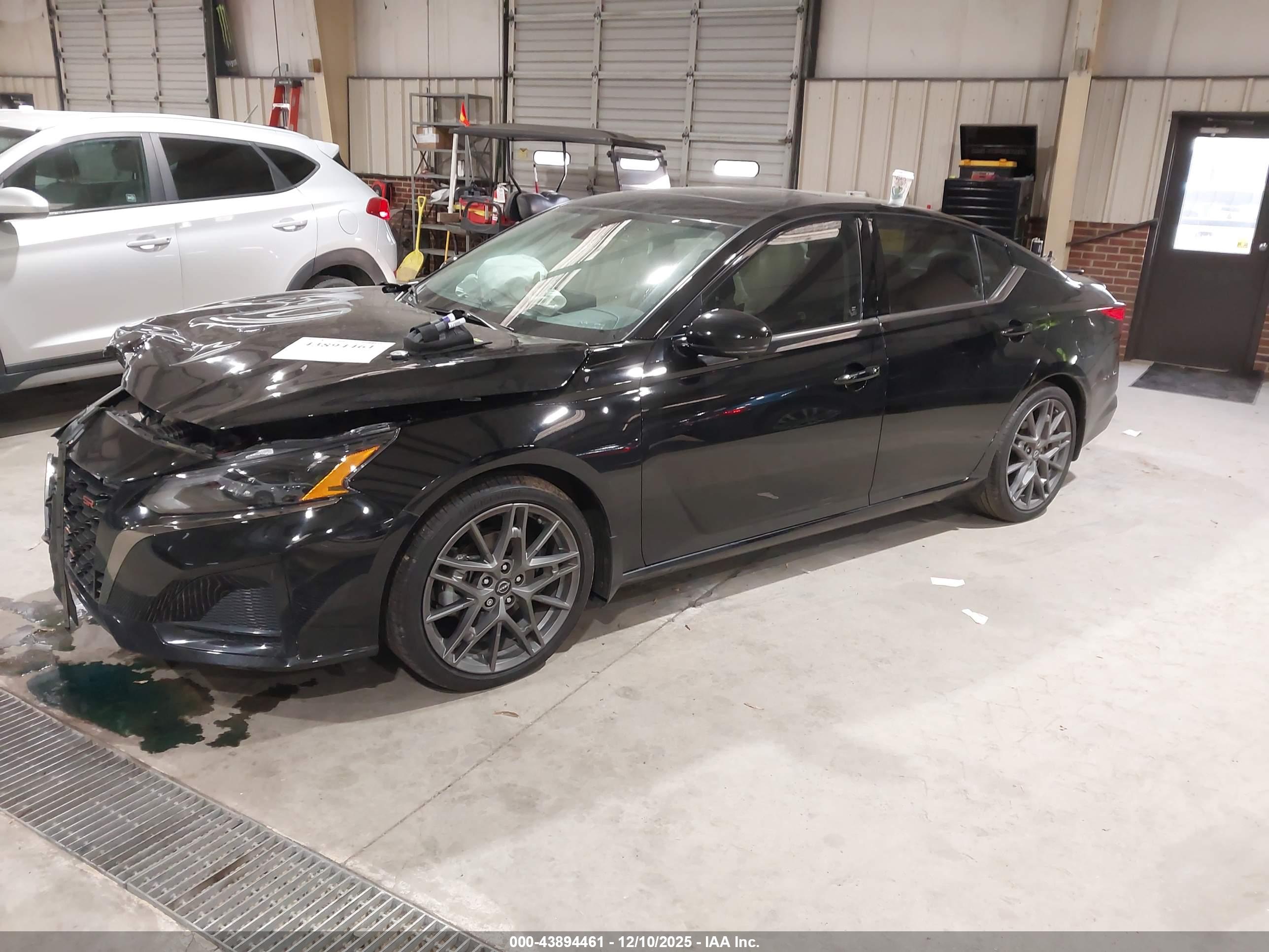 NISSAN ALTIMA image 2