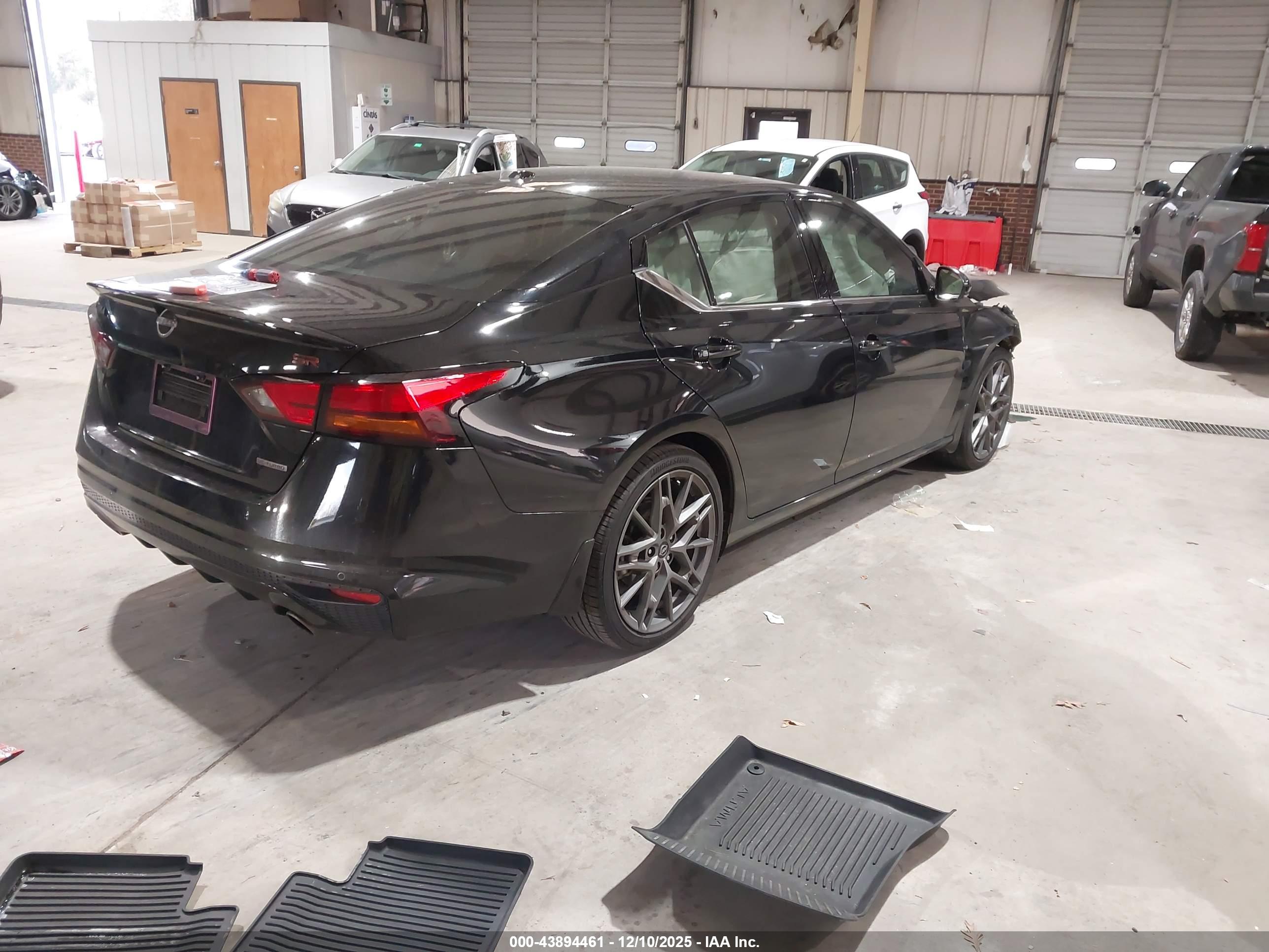 NISSAN ALTIMA image 4