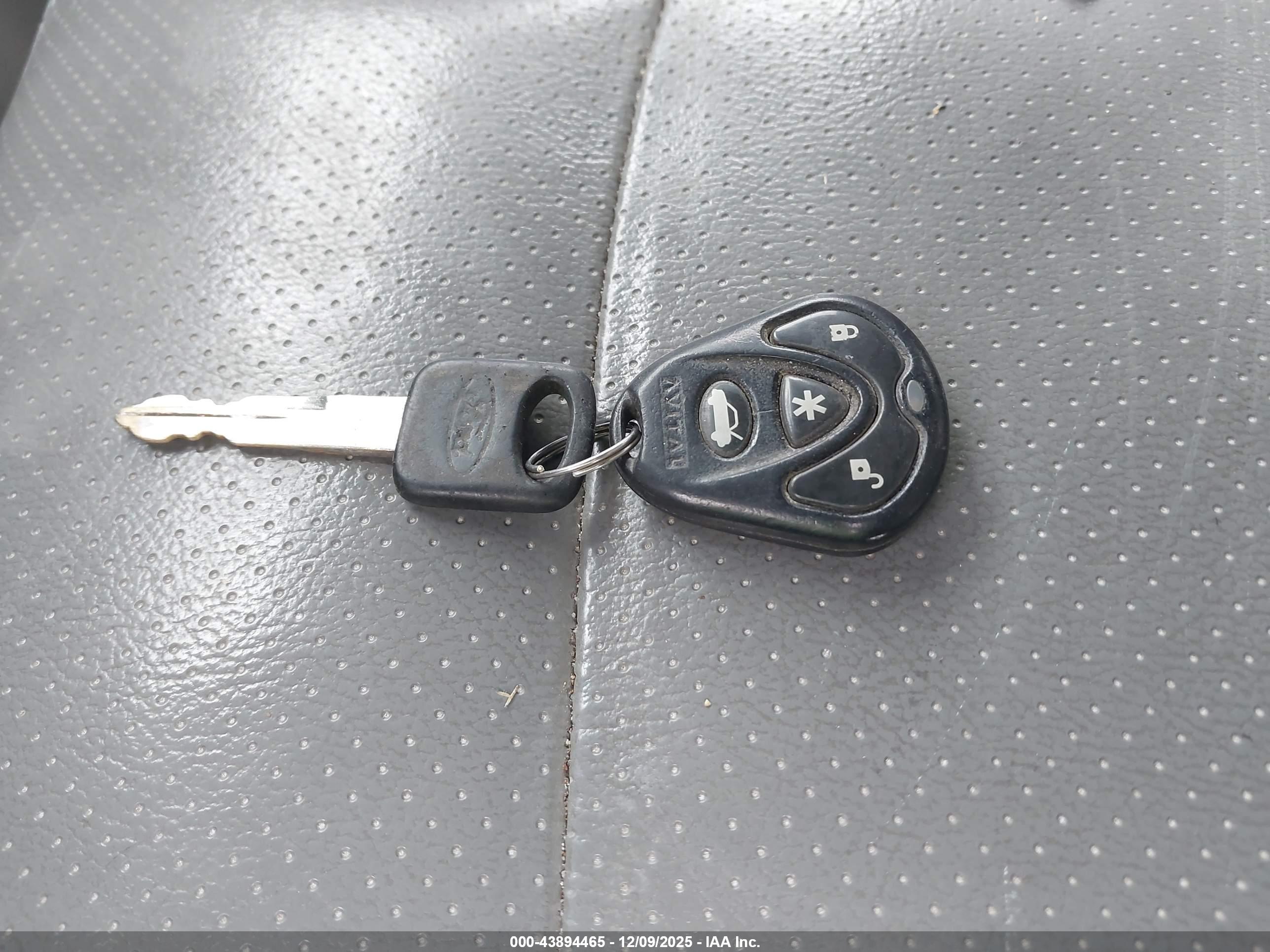 FORD E-250 image 11