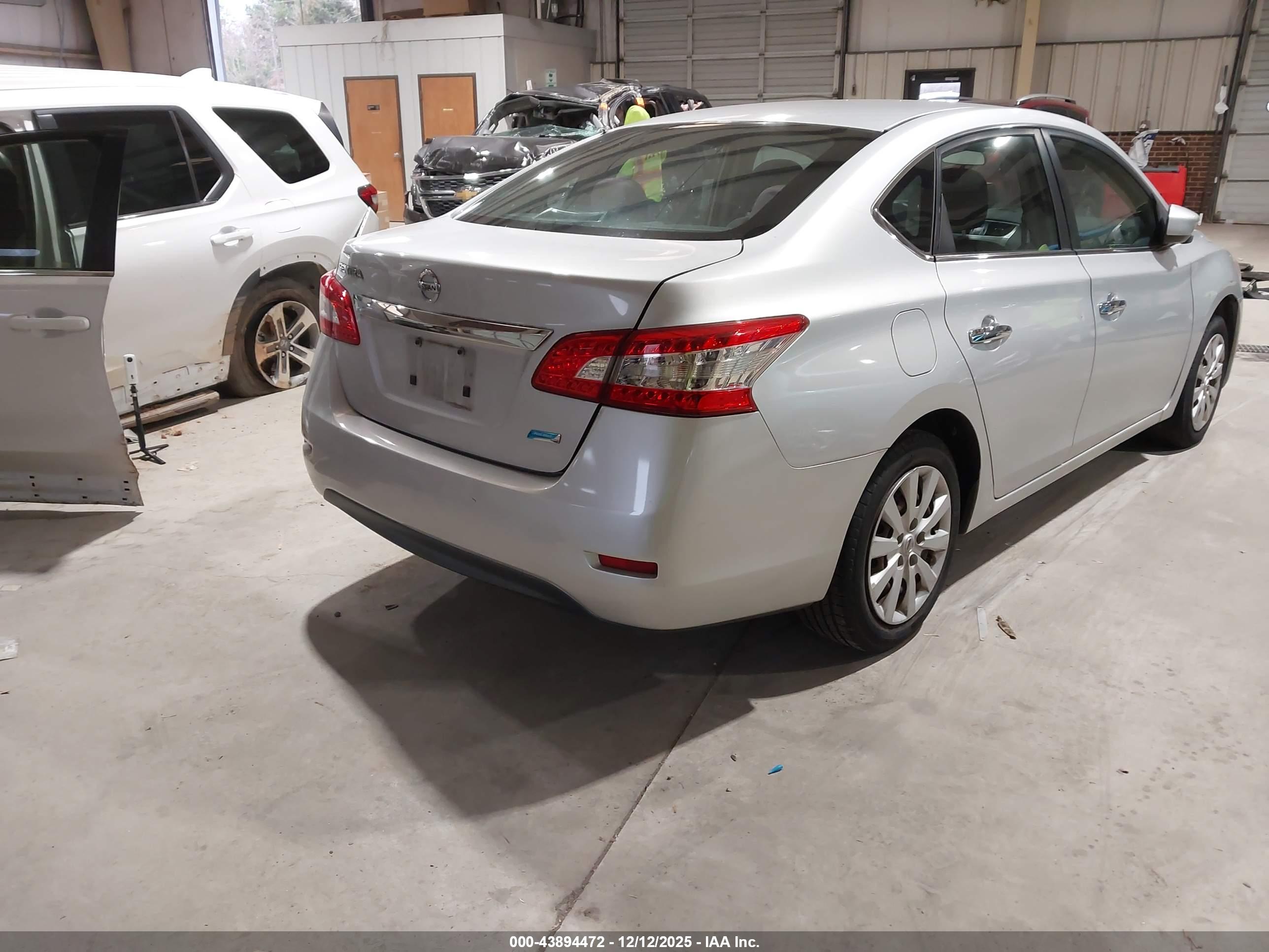 NISSAN SENTRA image 4