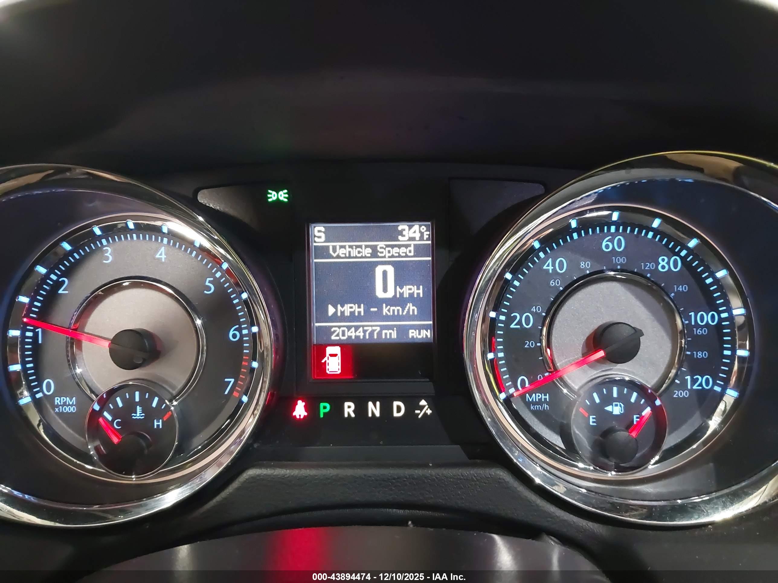 CHRYSLER TOWN image 7