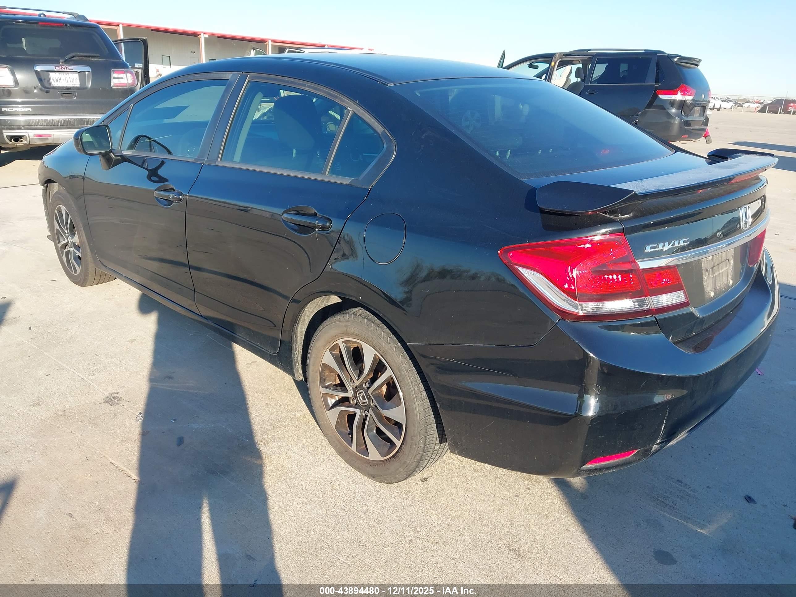 HONDA CIVIC image 3