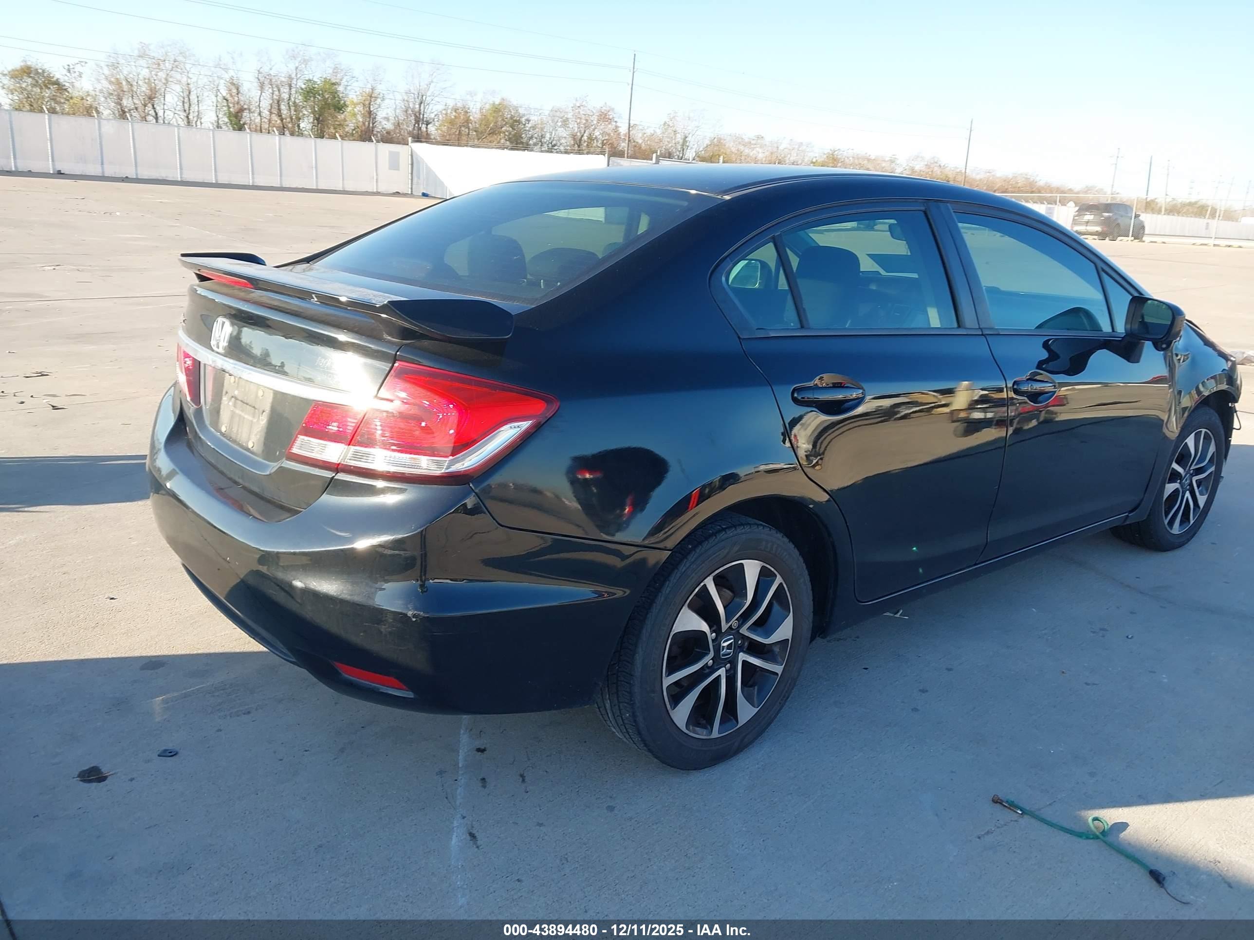 HONDA CIVIC image 4