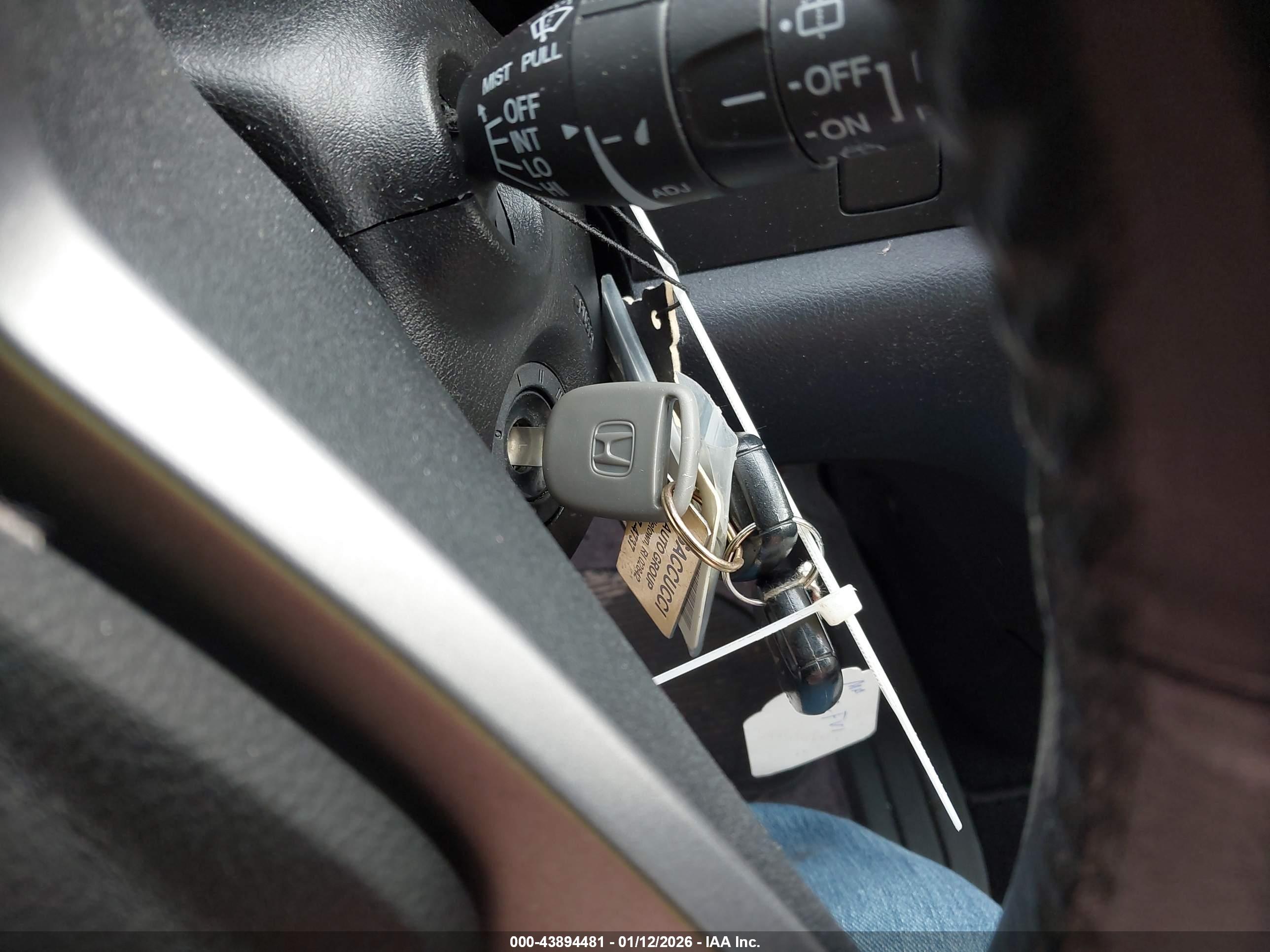 HONDA CR-V image 11