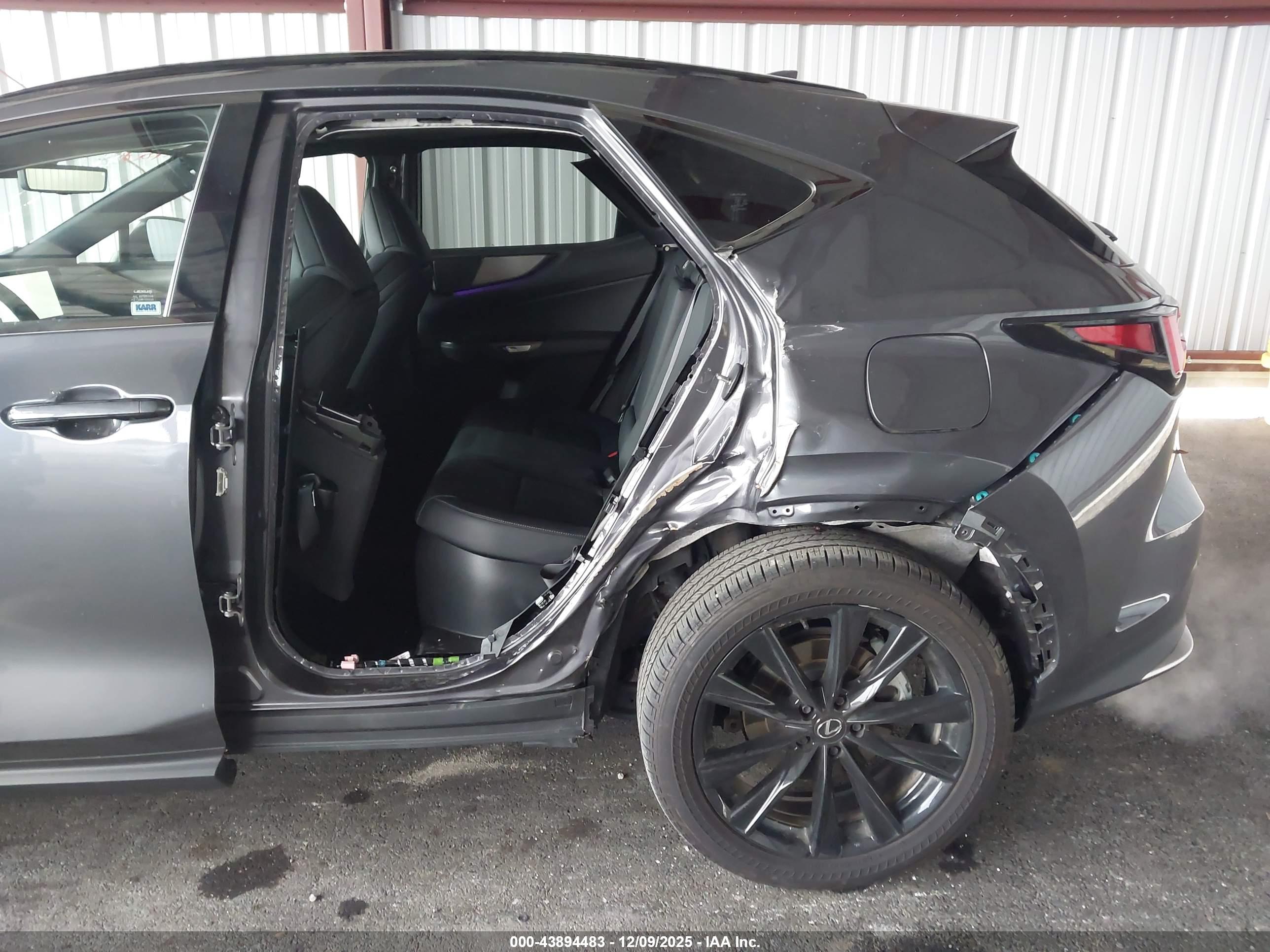 LEXUS NX image 6
