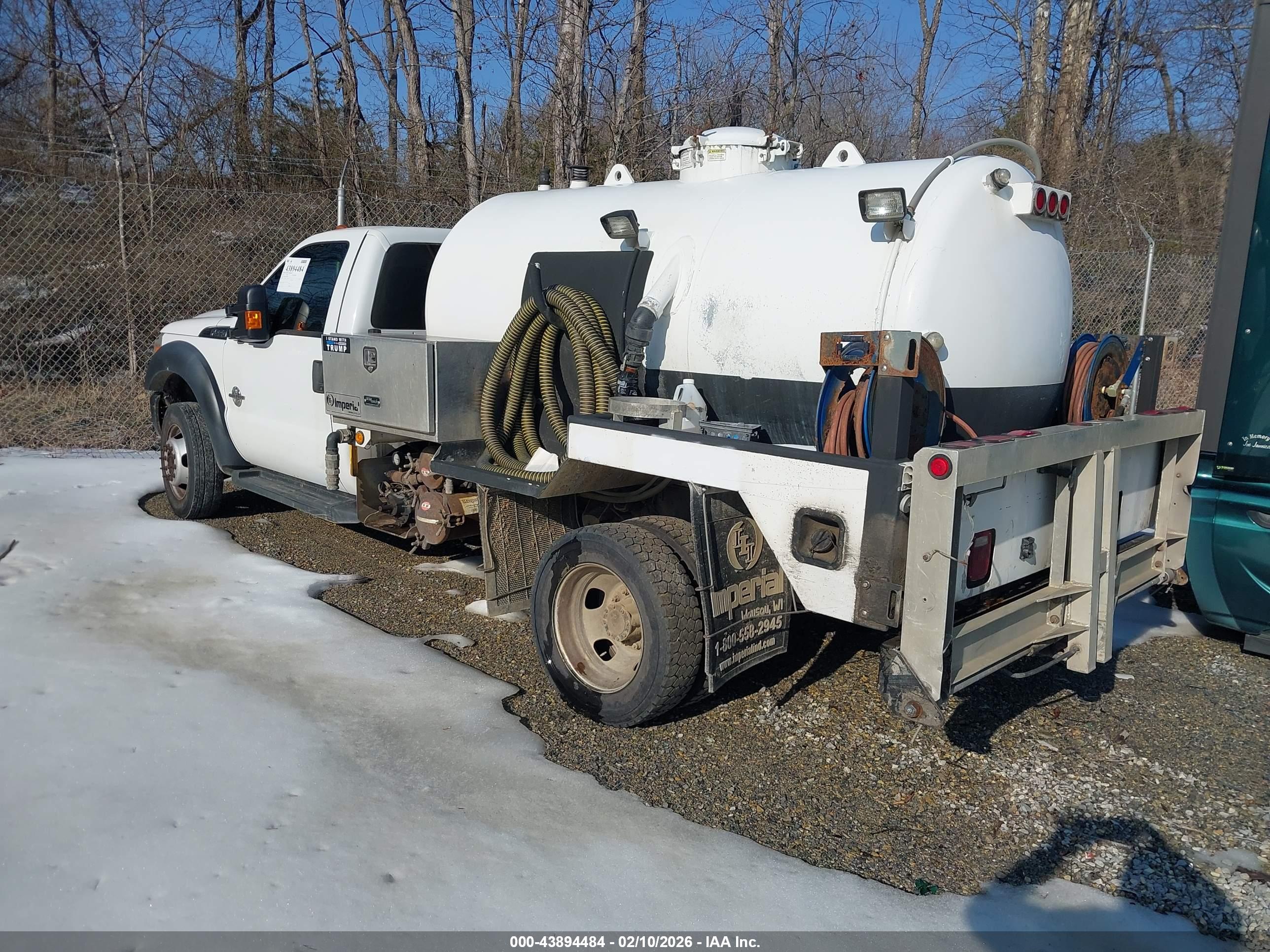 FORD F-550 image 3