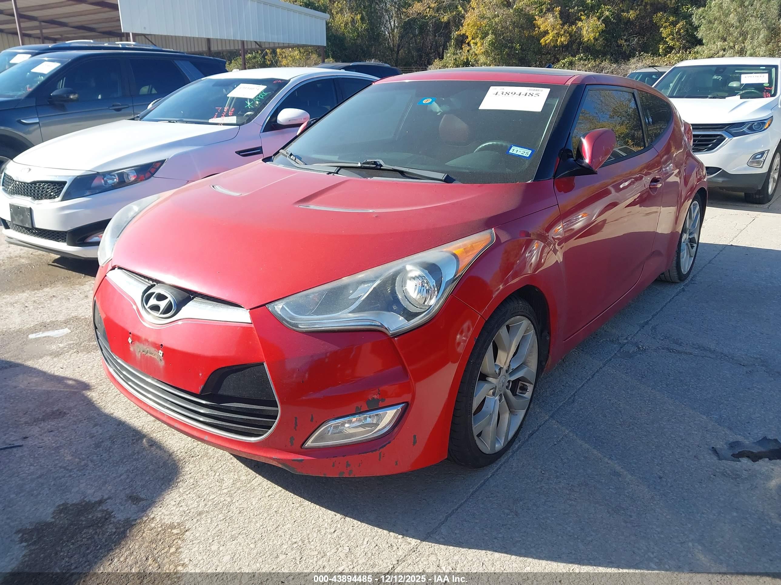 HYUNDAI VELOSTER image 2
