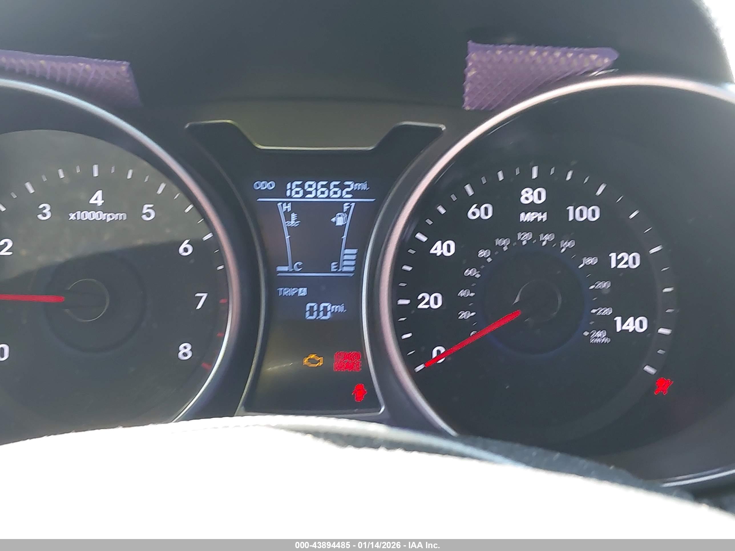 HYUNDAI VELOSTER image 7