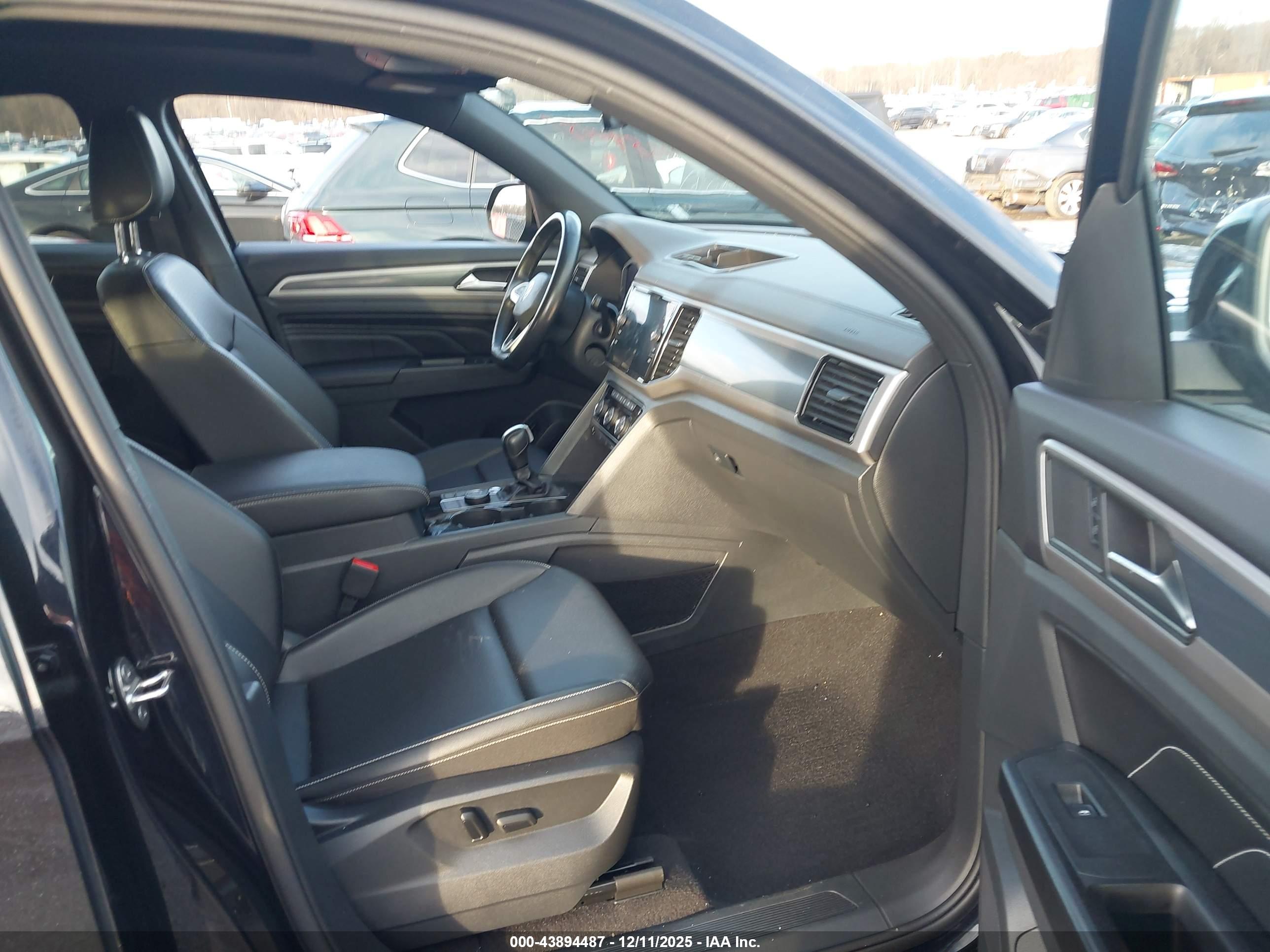 VOLKSWAGEN ATLAS image 5