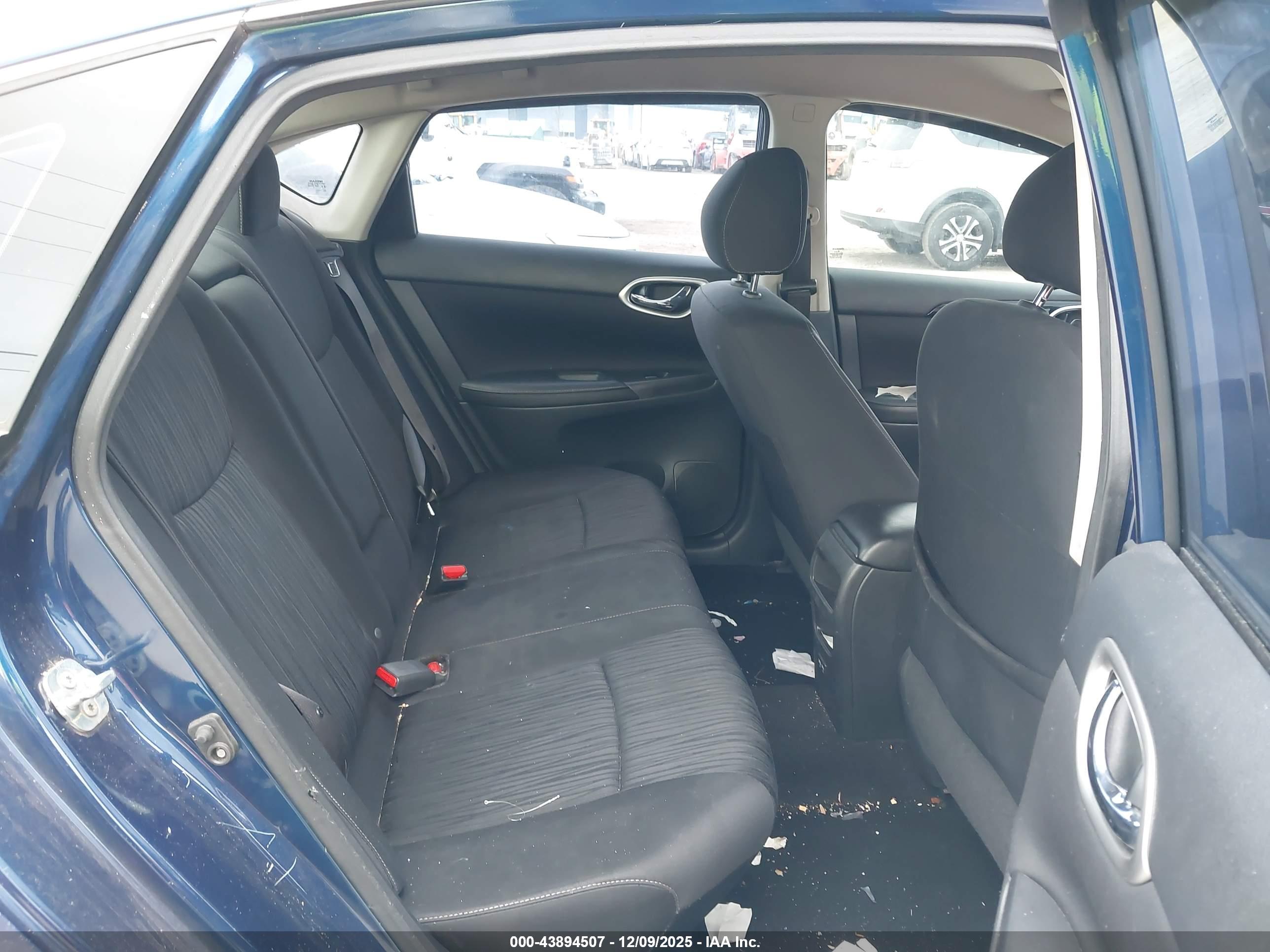 NISSAN SENTRA image 8