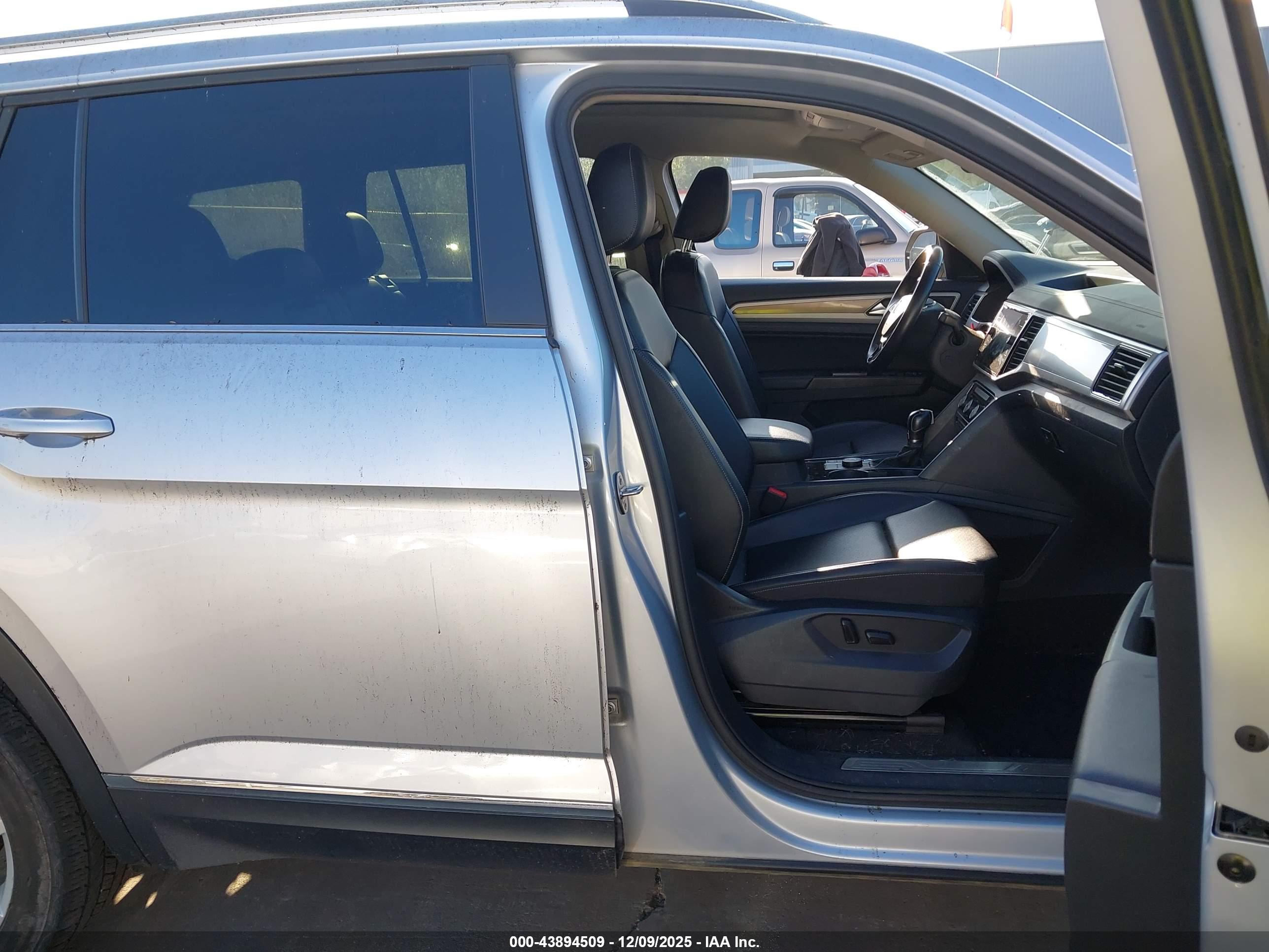 VOLKSWAGEN ATLAS image 5