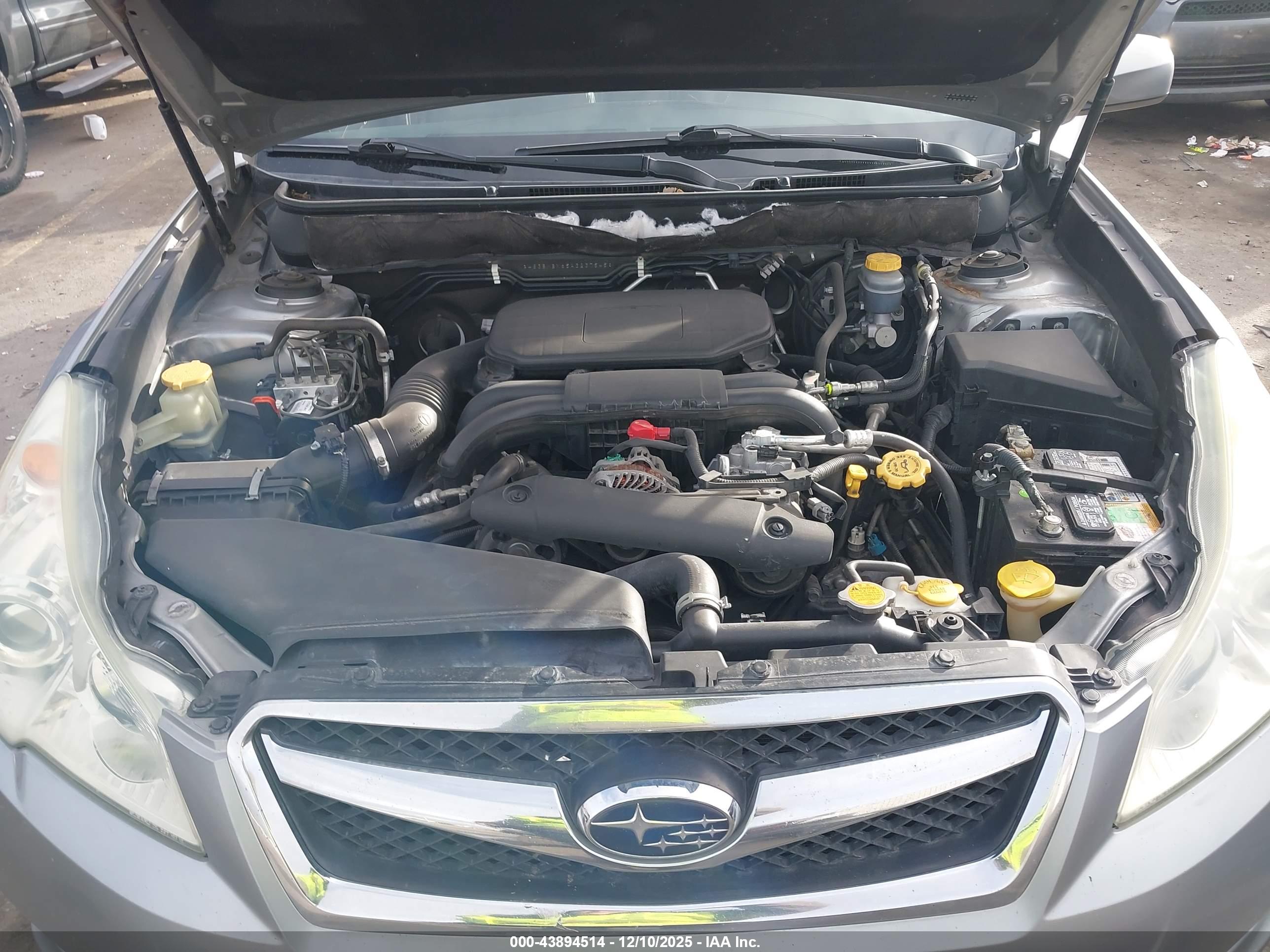 SUBARU LEGACY image 10
