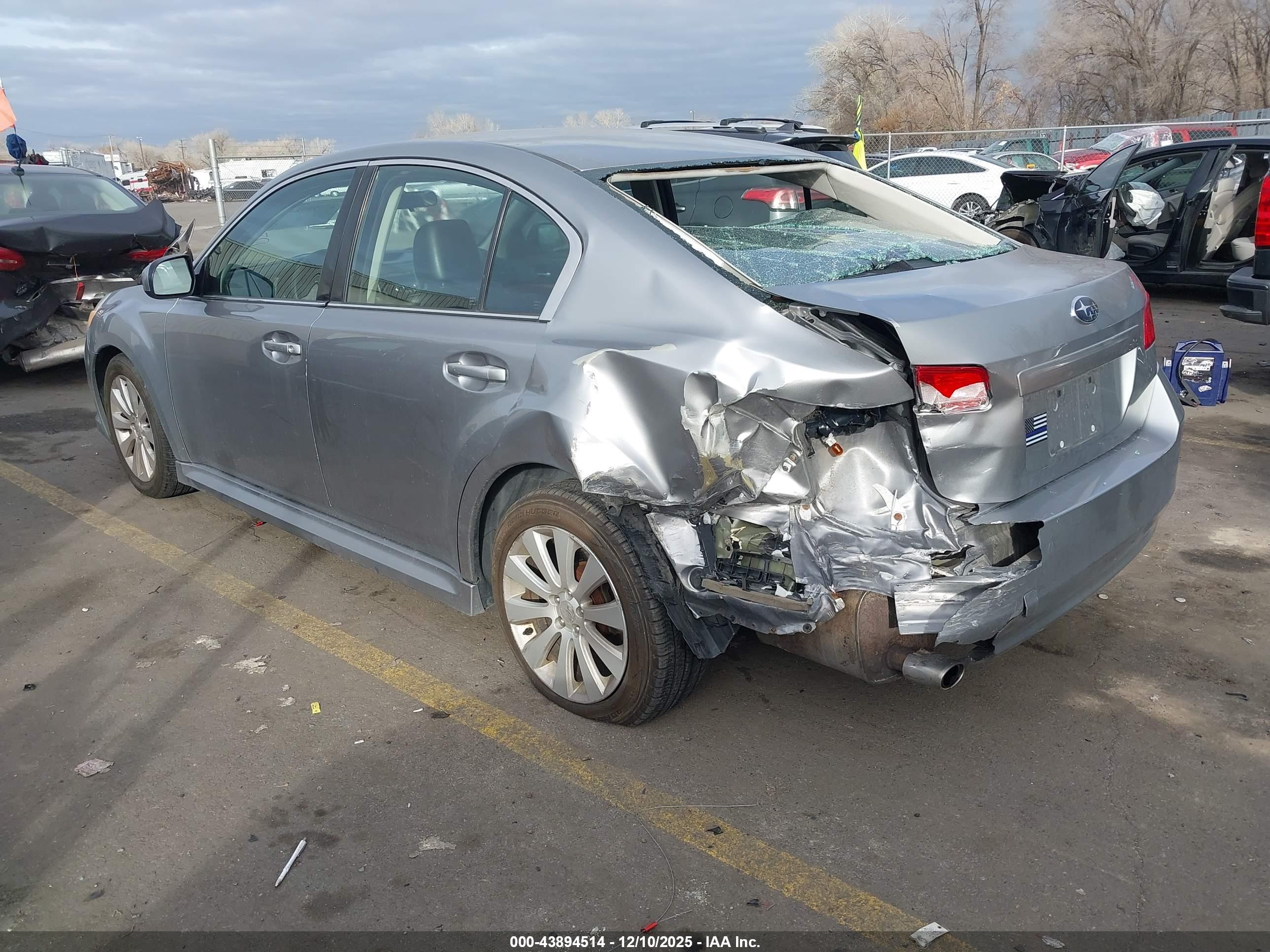 SUBARU LEGACY image 3