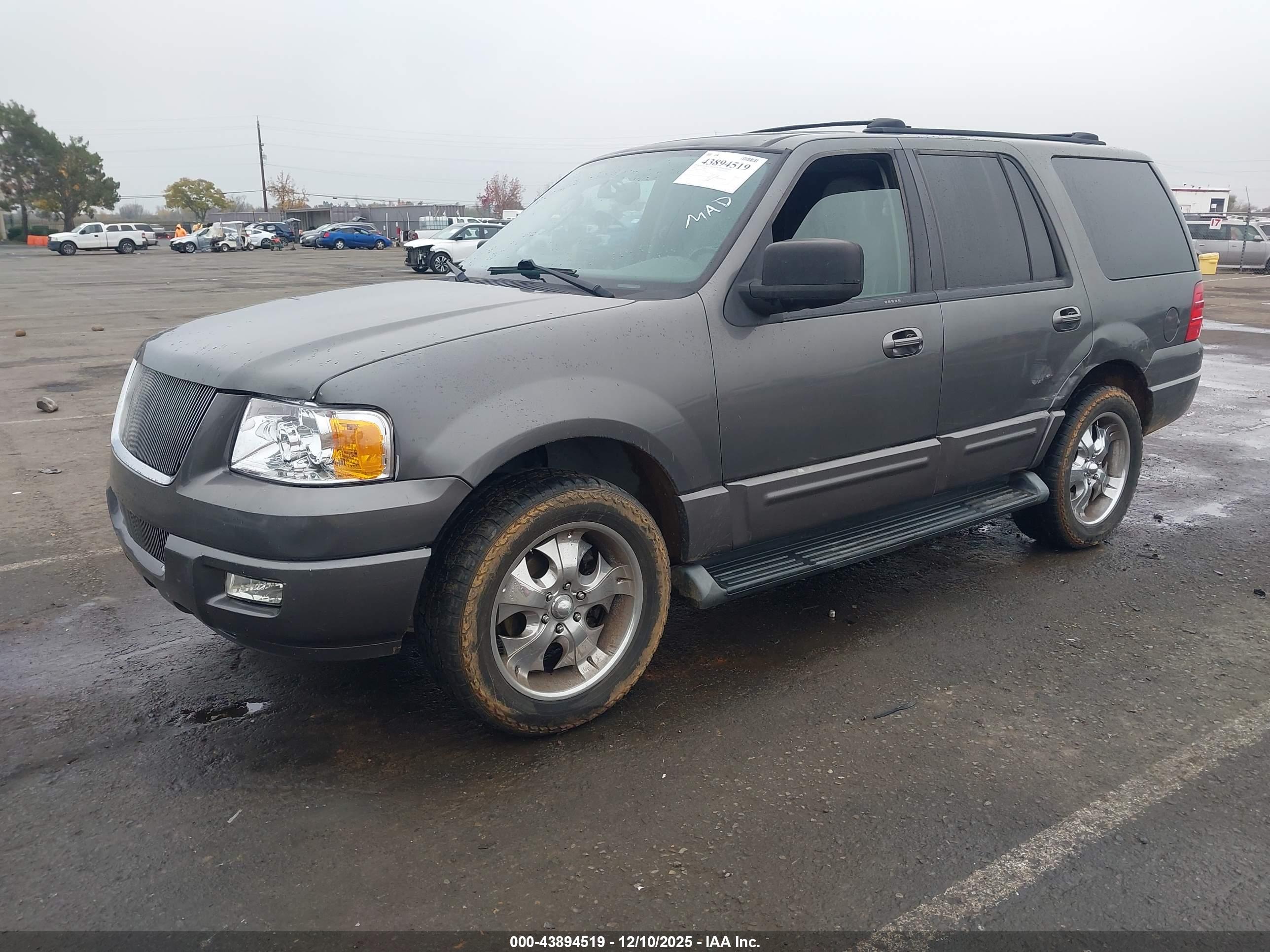 FORD EXPEDITION image 2