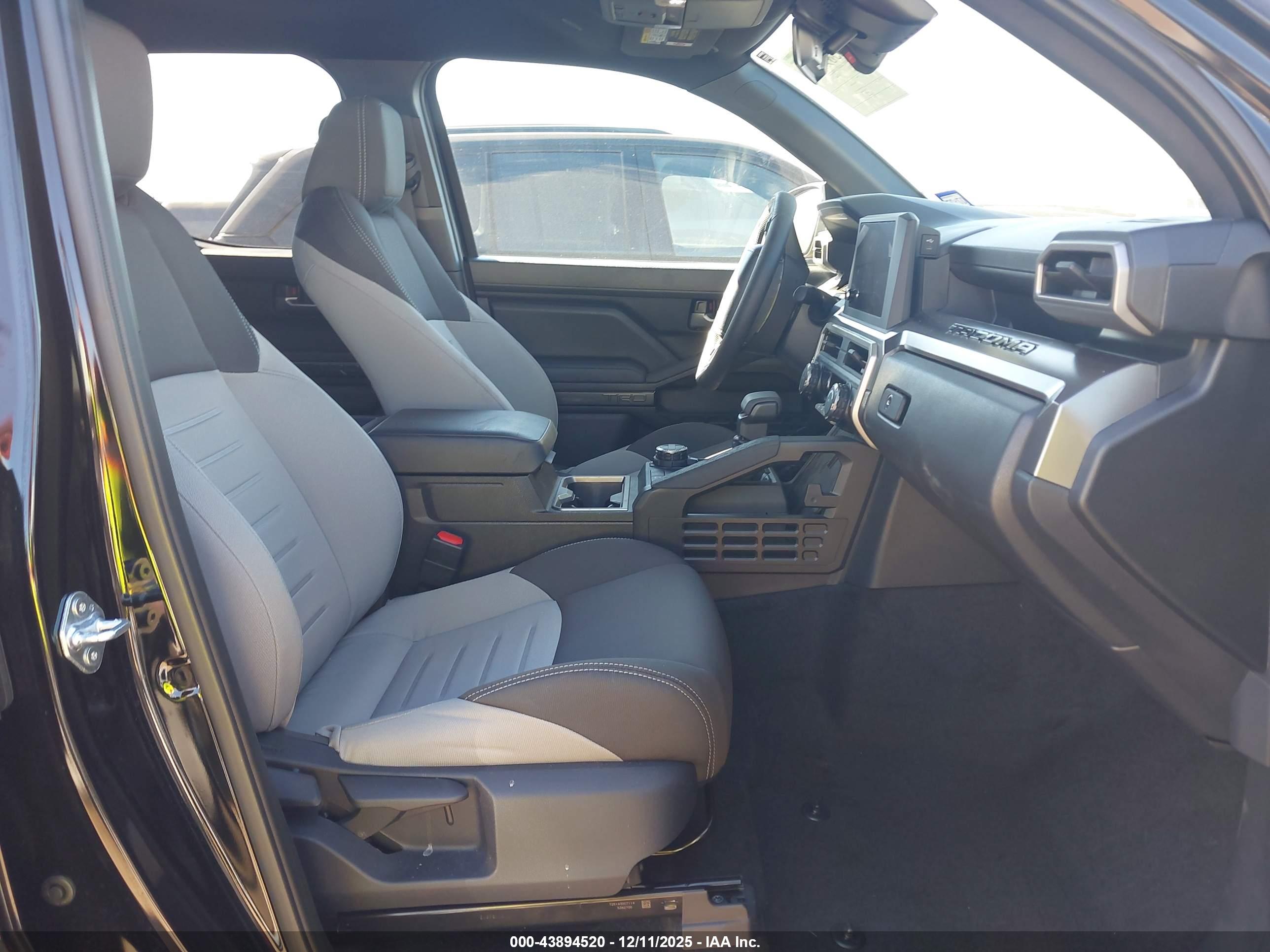 TOYOTA TACOMA image 5