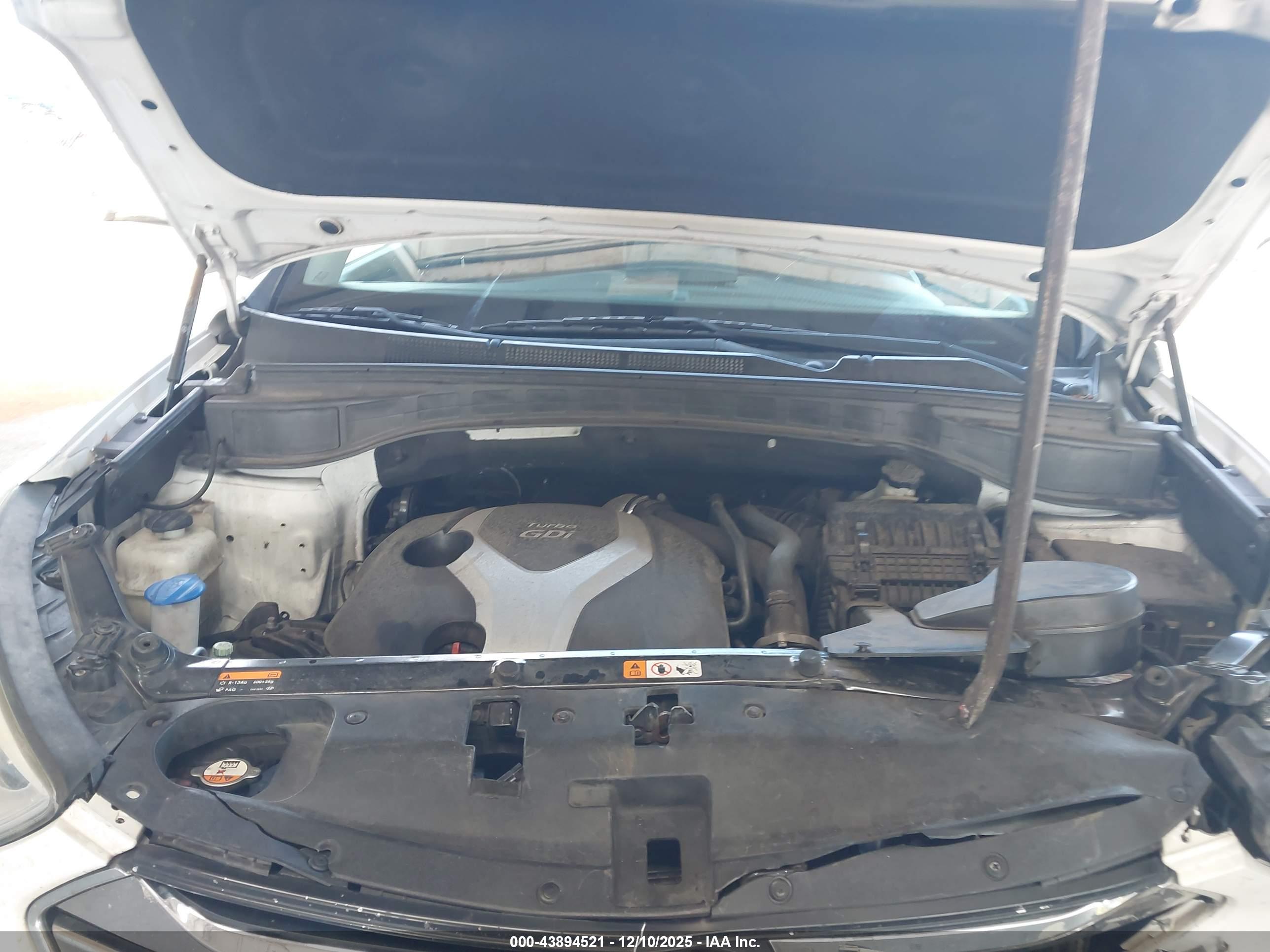 HYUNDAI SANTA image 10