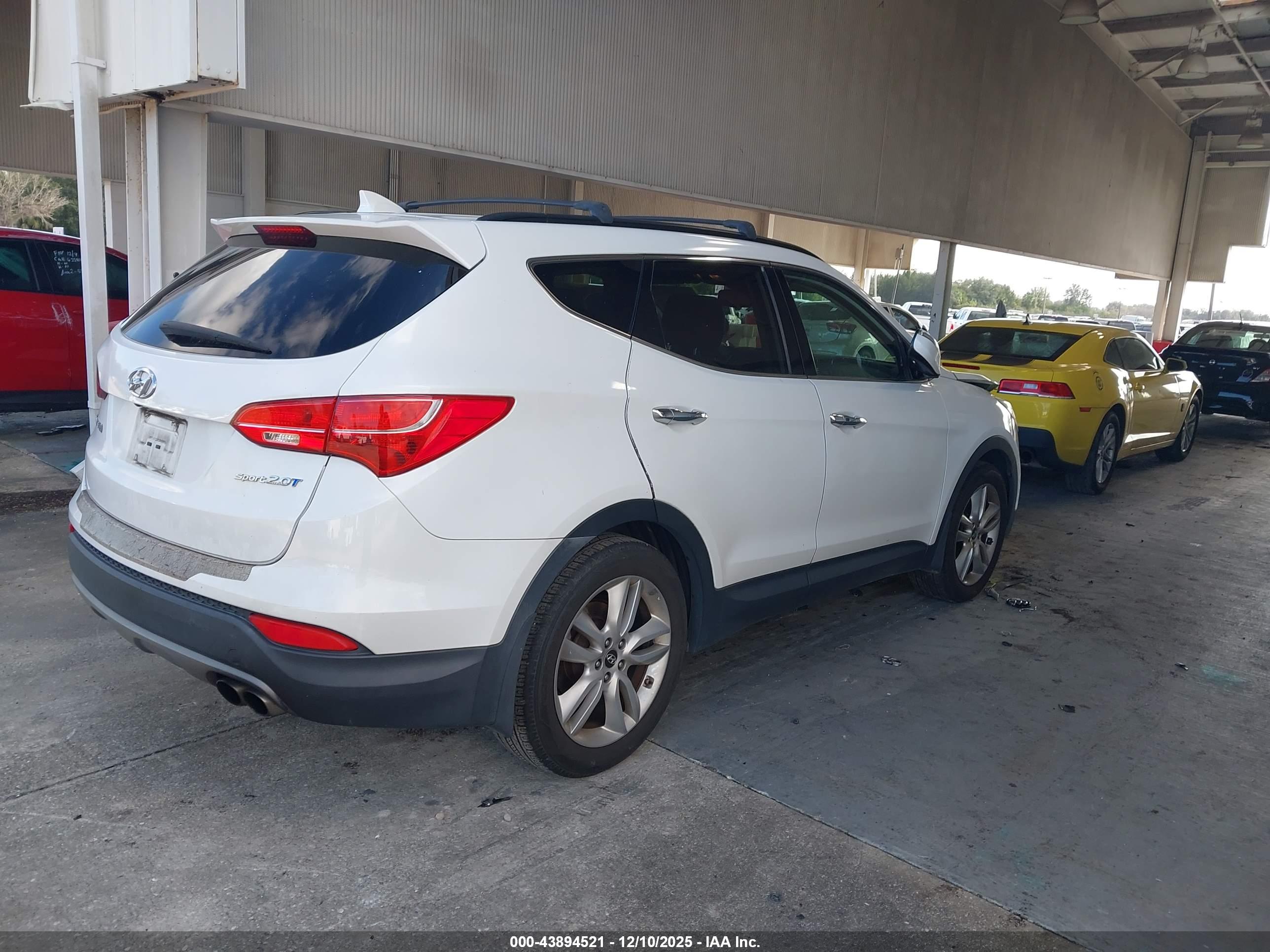 HYUNDAI SANTA image 4