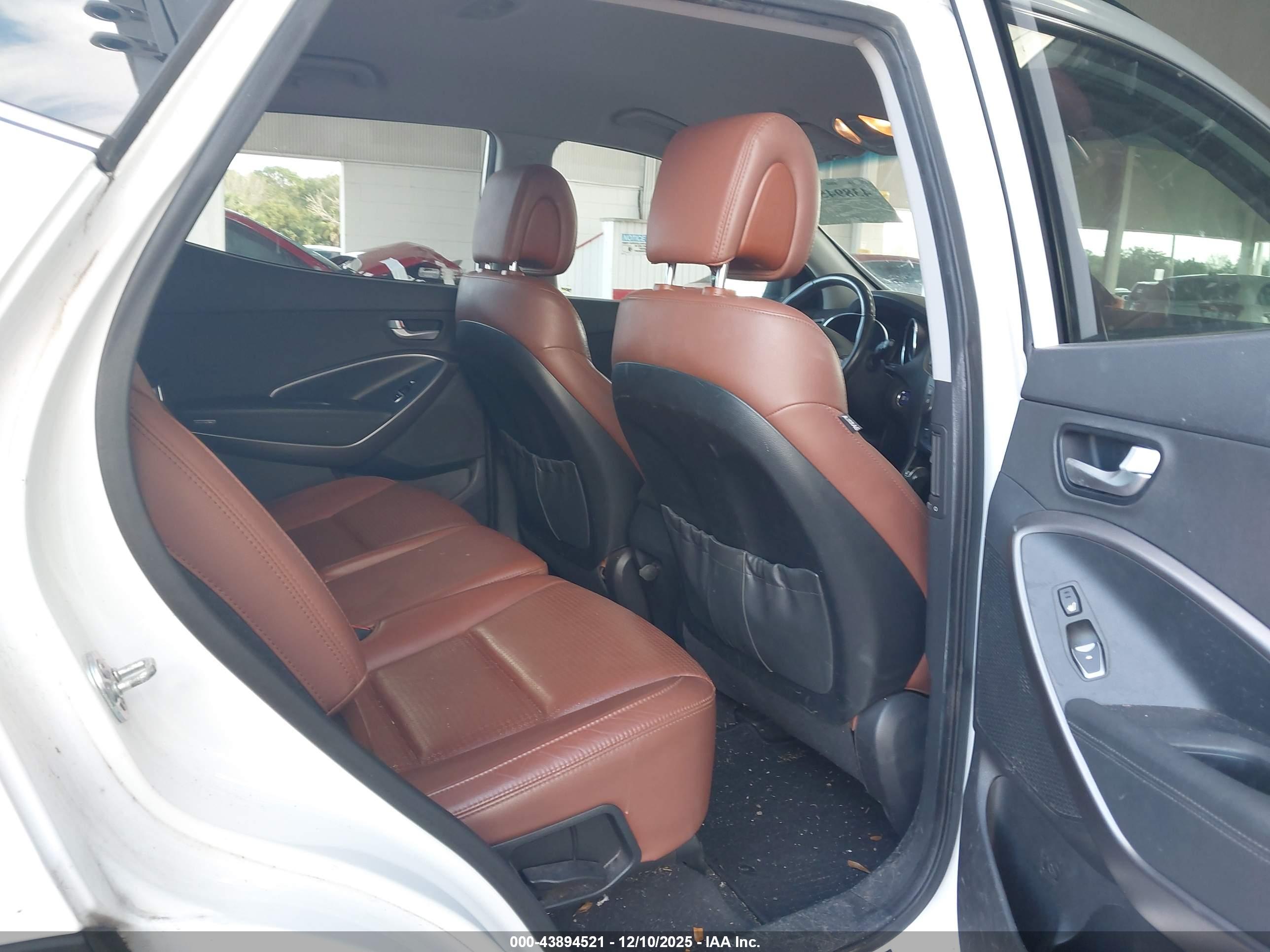 HYUNDAI SANTA image 8