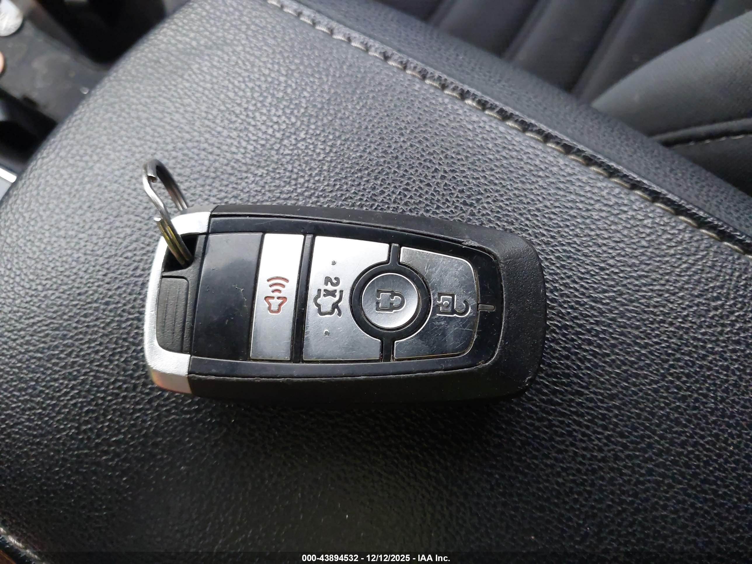 FORD FUSION image 11
