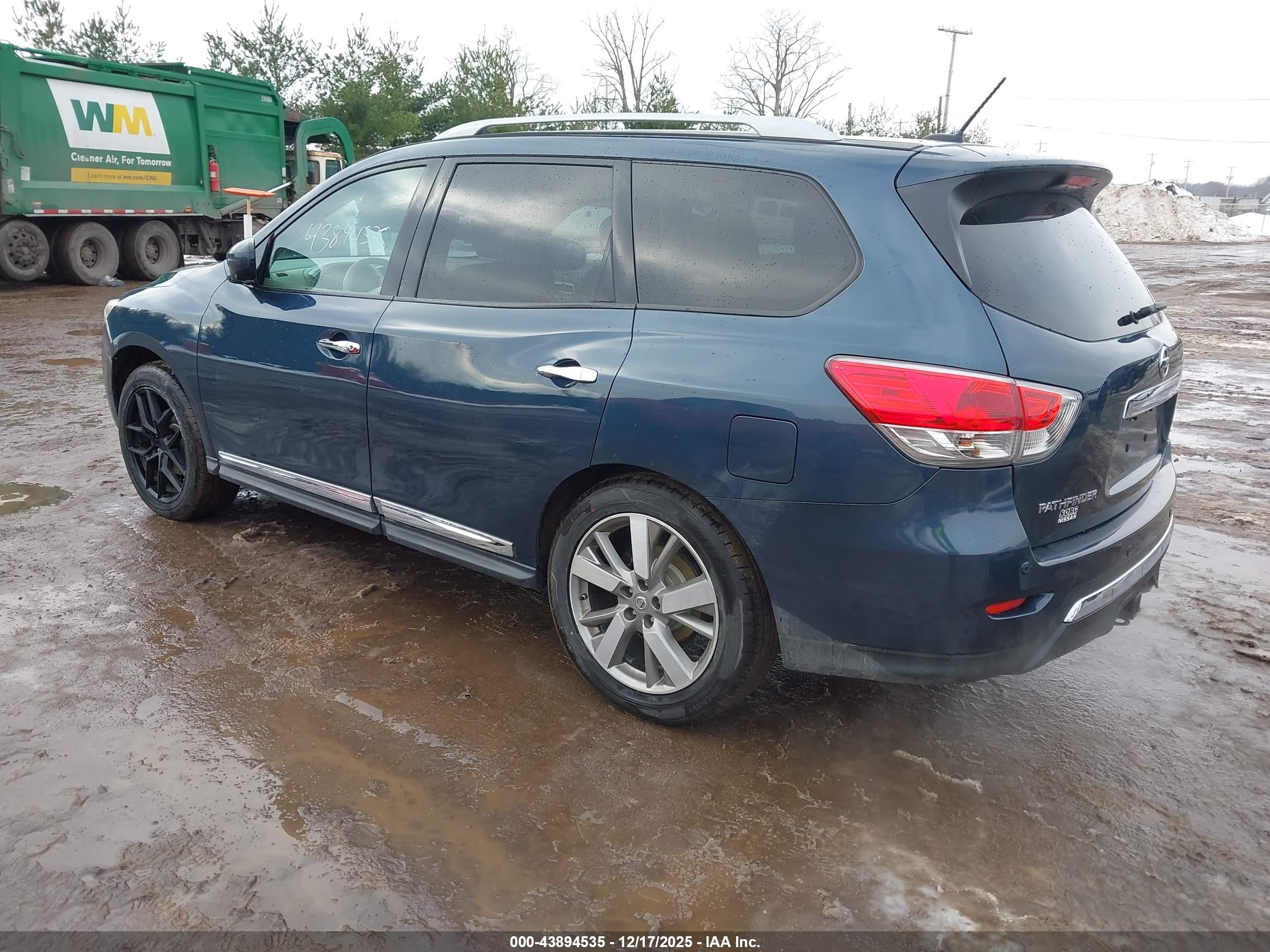 NISSAN PATHFINDER image 3