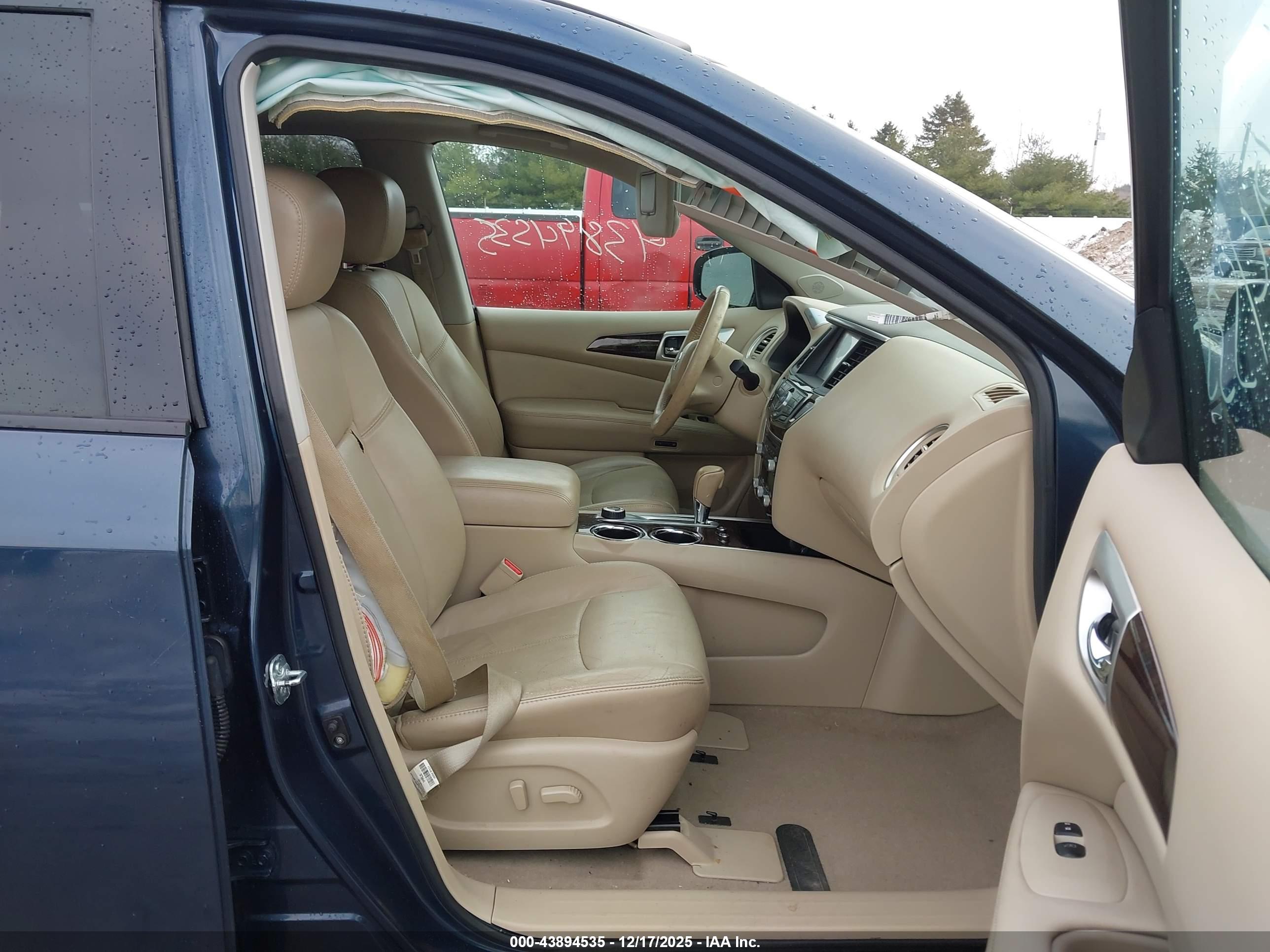 NISSAN PATHFINDER image 5