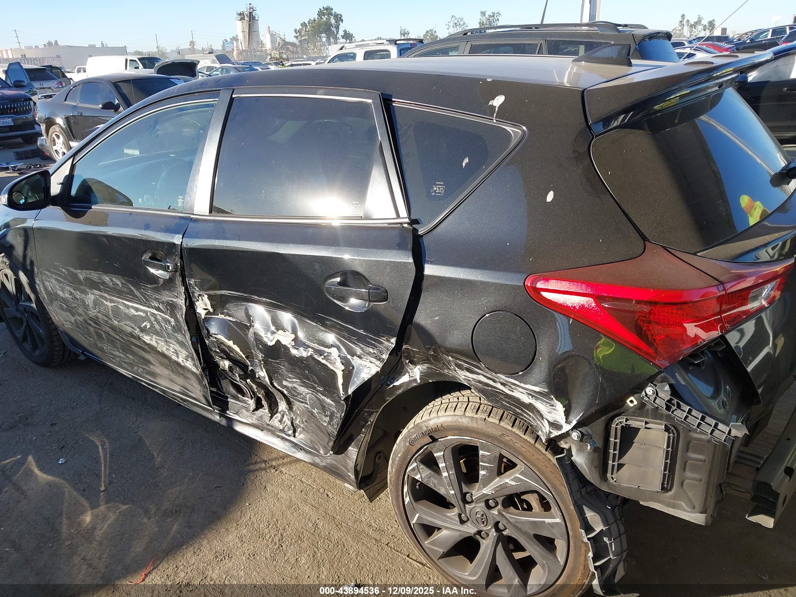 TOYOTA COROLLA image 6