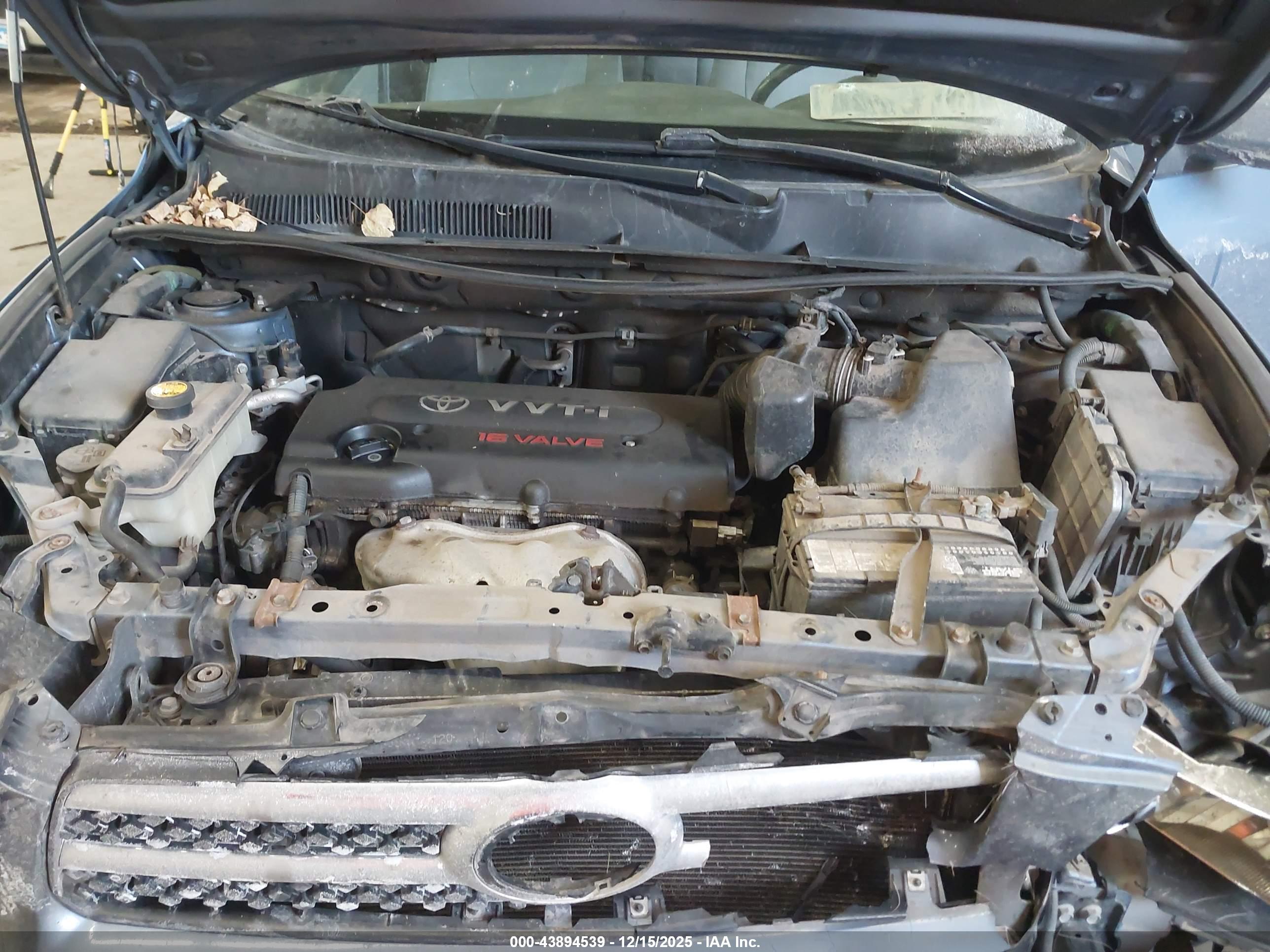 TOYOTA RAV4 image 10