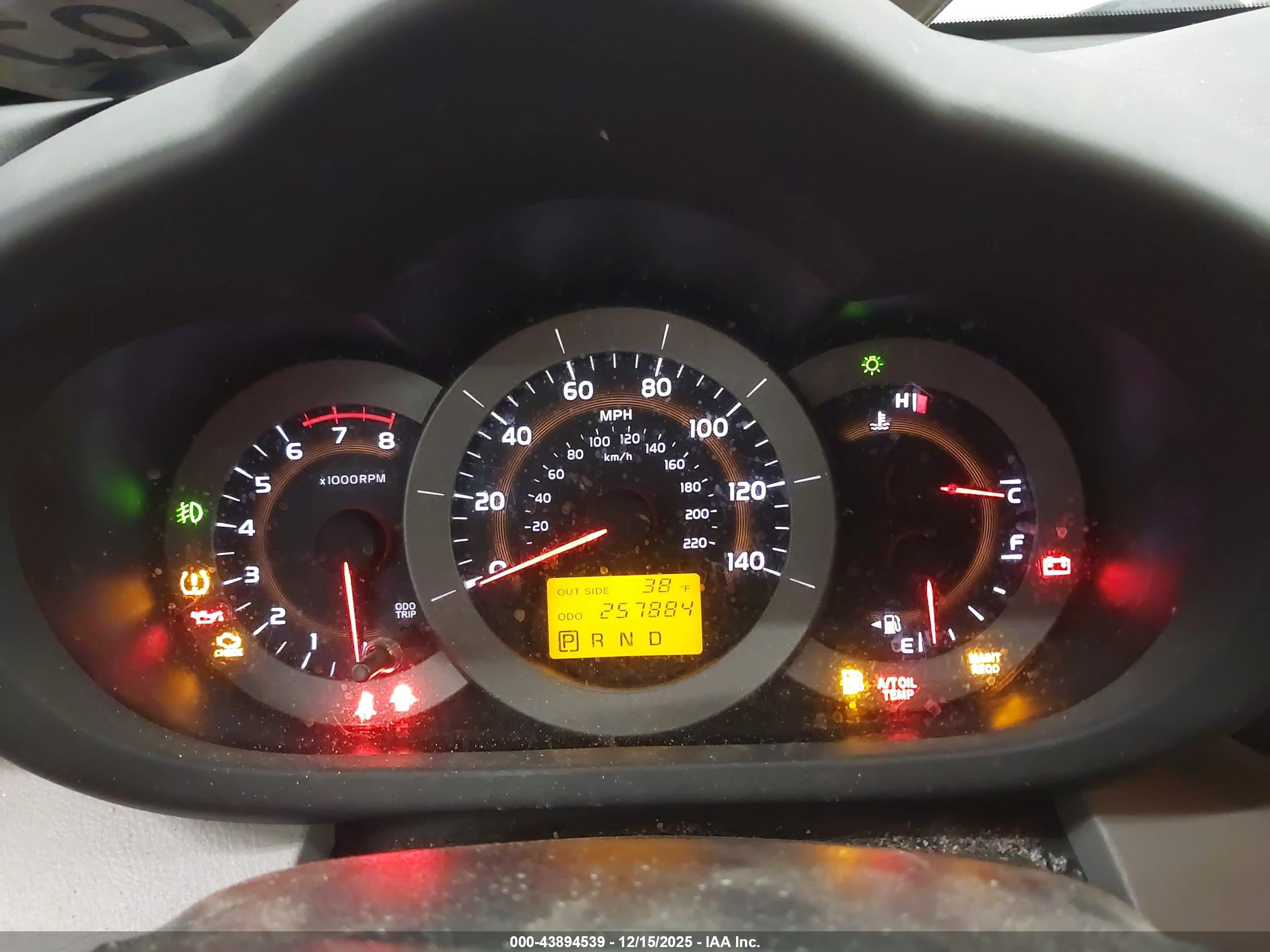 TOYOTA RAV4 image 7