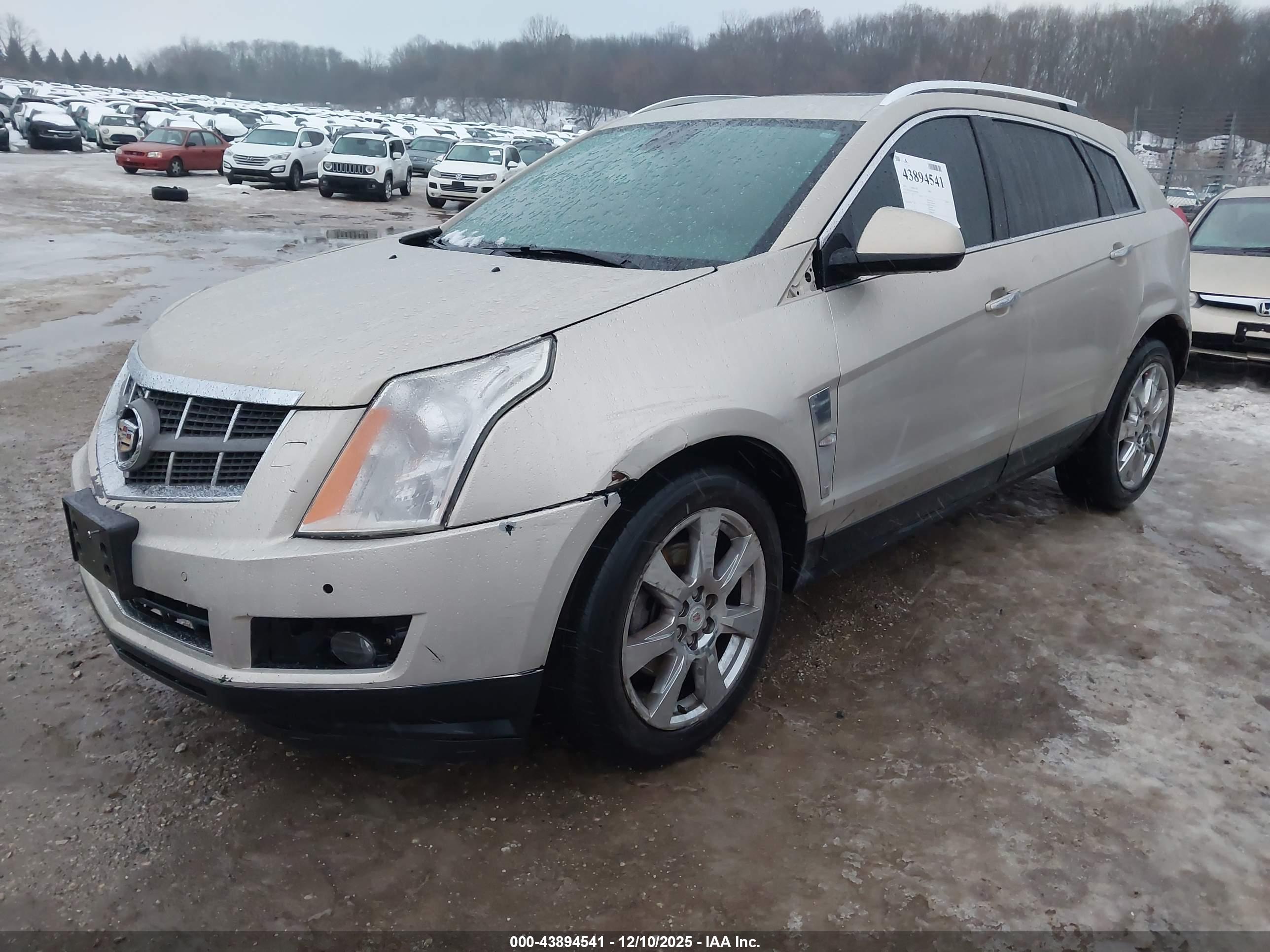 CADILLAC SRX image 2