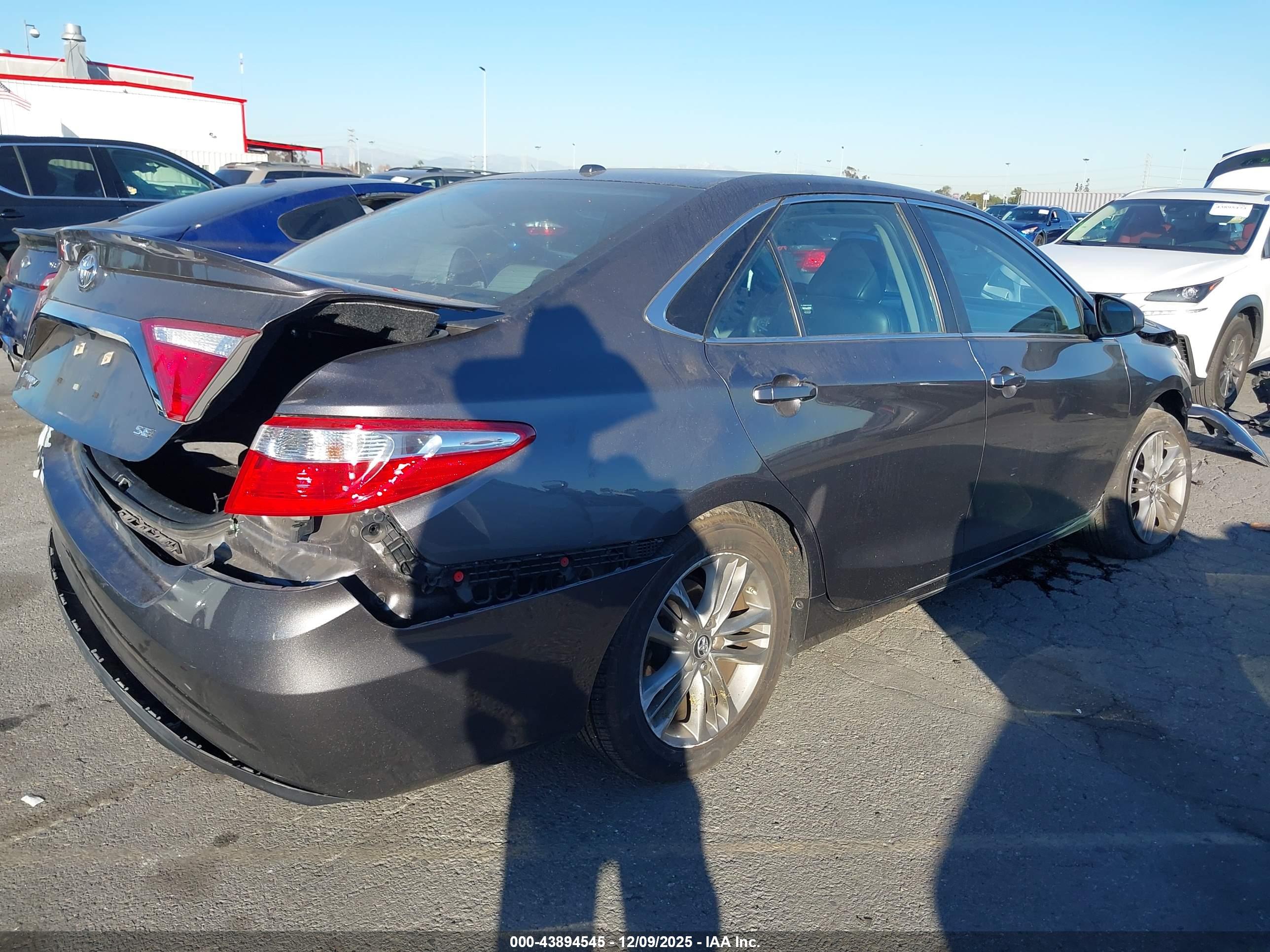 TOYOTA CAMRY image 4