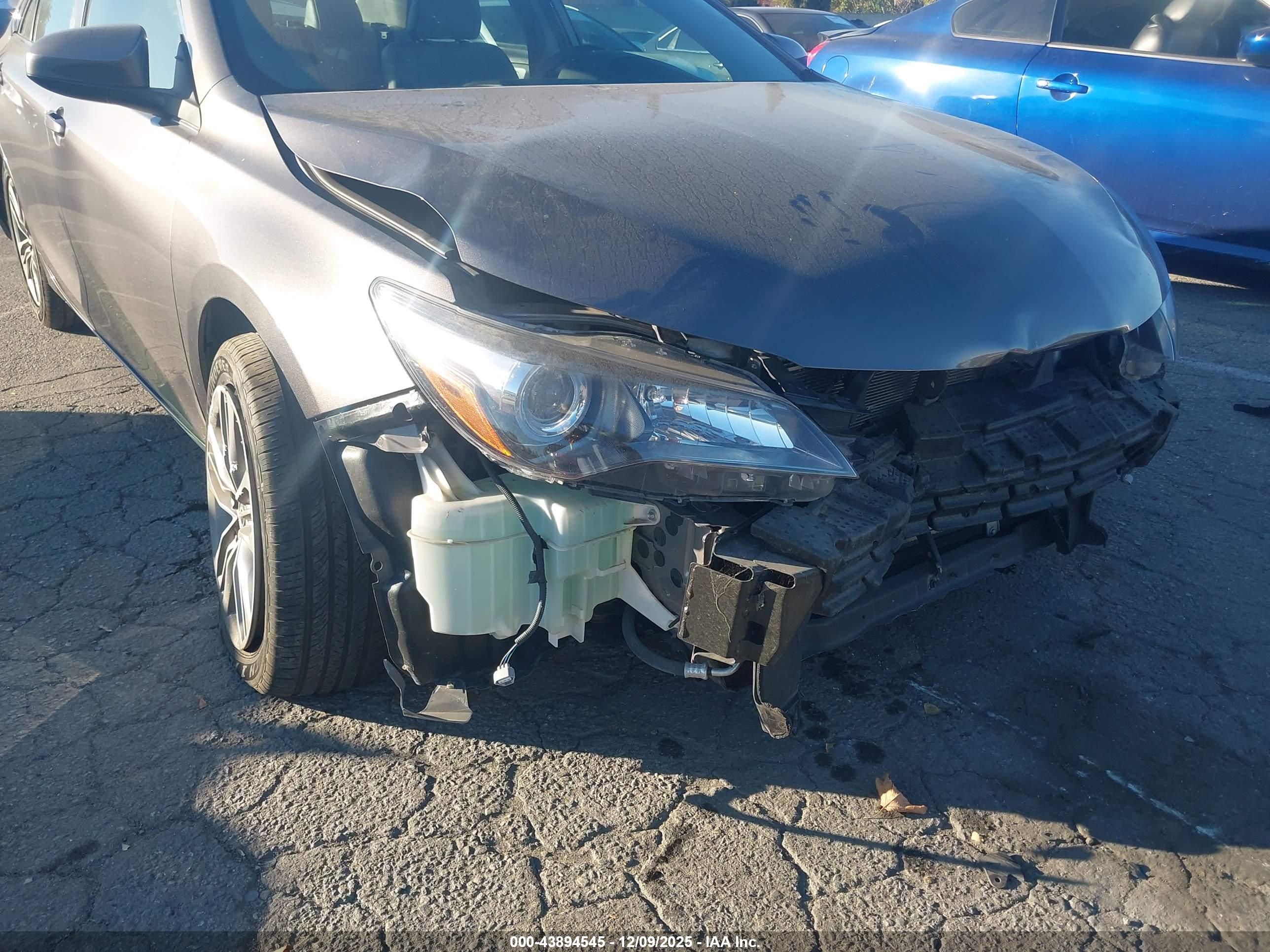 TOYOTA CAMRY image 6
